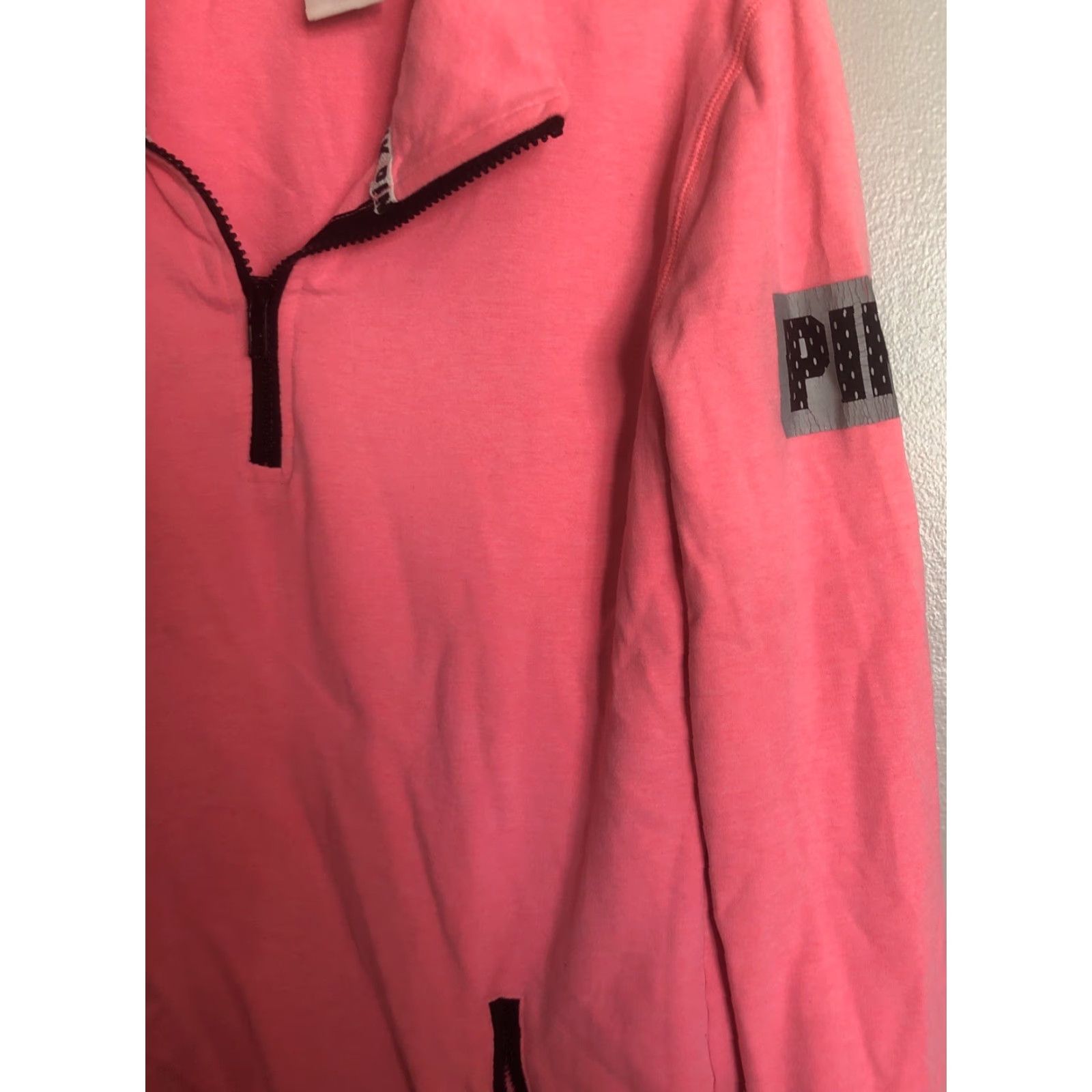 Victoria's Secret PINK Victoria’s Secret Womens 1/4 Zip Pullover XS Pink Shirt Top Raglan Long Sleeve Logo Pullover Activewear Casual Knit Dressy Sweatshirt Size XS / US 0-2 / IT 36-38 - 2 Thumbnail