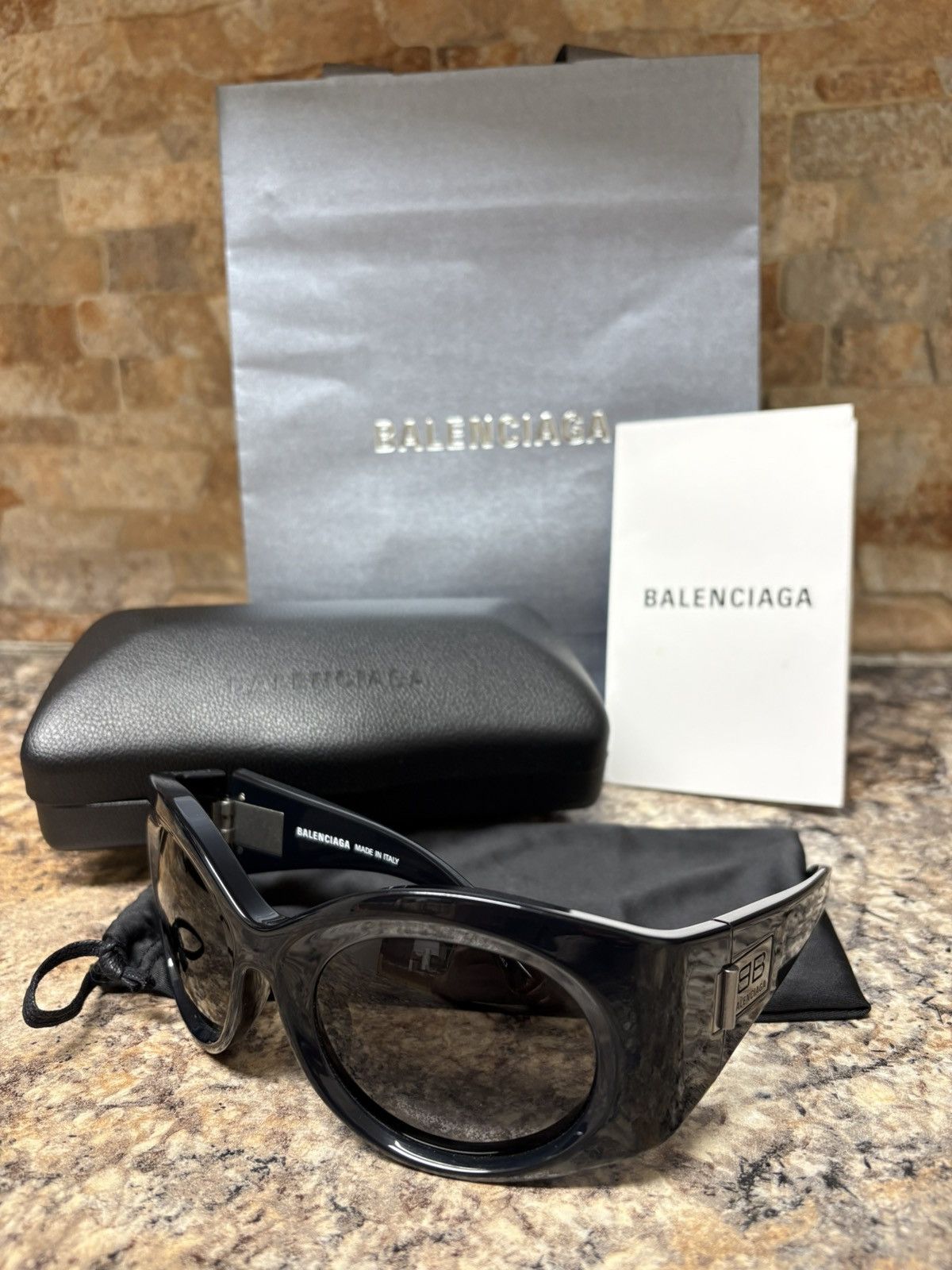Balenciaga Balenciaga BB0189S Bold Round BB Logo Sunglasses Size ONE SIZE - 1 Thumbnail