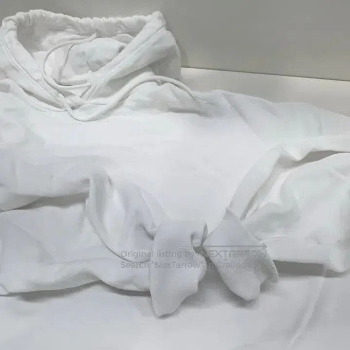 Balenciaga Balenciaga White Drawstring Long Sleeve Hoodie. Size US M / EU 48-50 / 2 - 8 Thumbnail