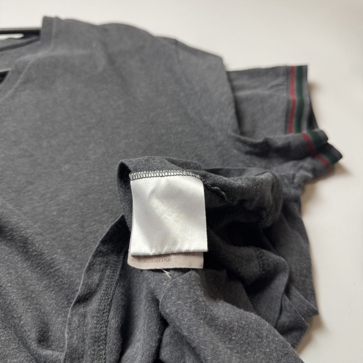 Gucci Vintage Basic Gucci V Neck Tee T Shirt Size US L / EU 52-54 / 3 - 10 Thumbnail