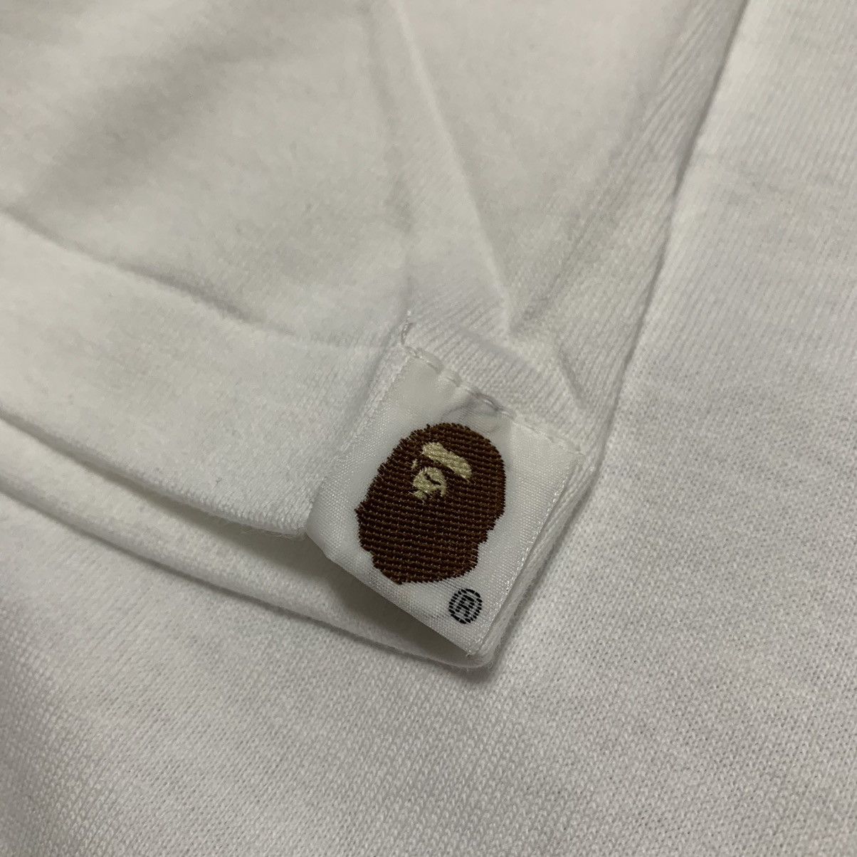 Bape Bape Large London White Tee A Bathing Ape One Year Vintage Size US L / EU 52-54 / 3 - 8 Thumbnail