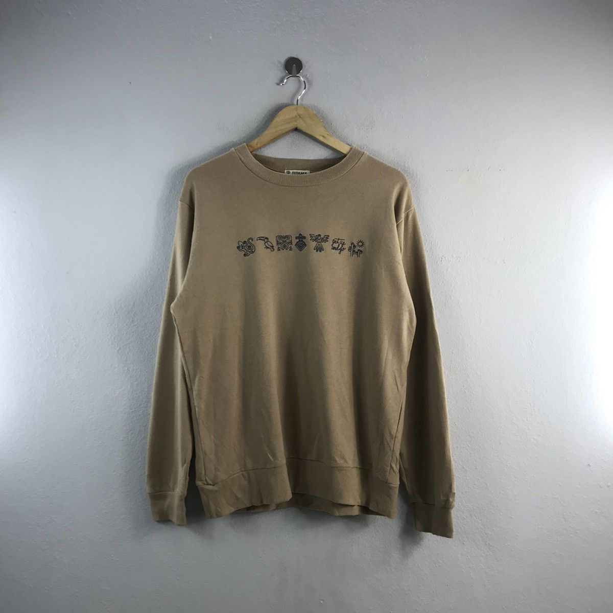 Titicaca Japan Native Design Embroidered Sweatshirt