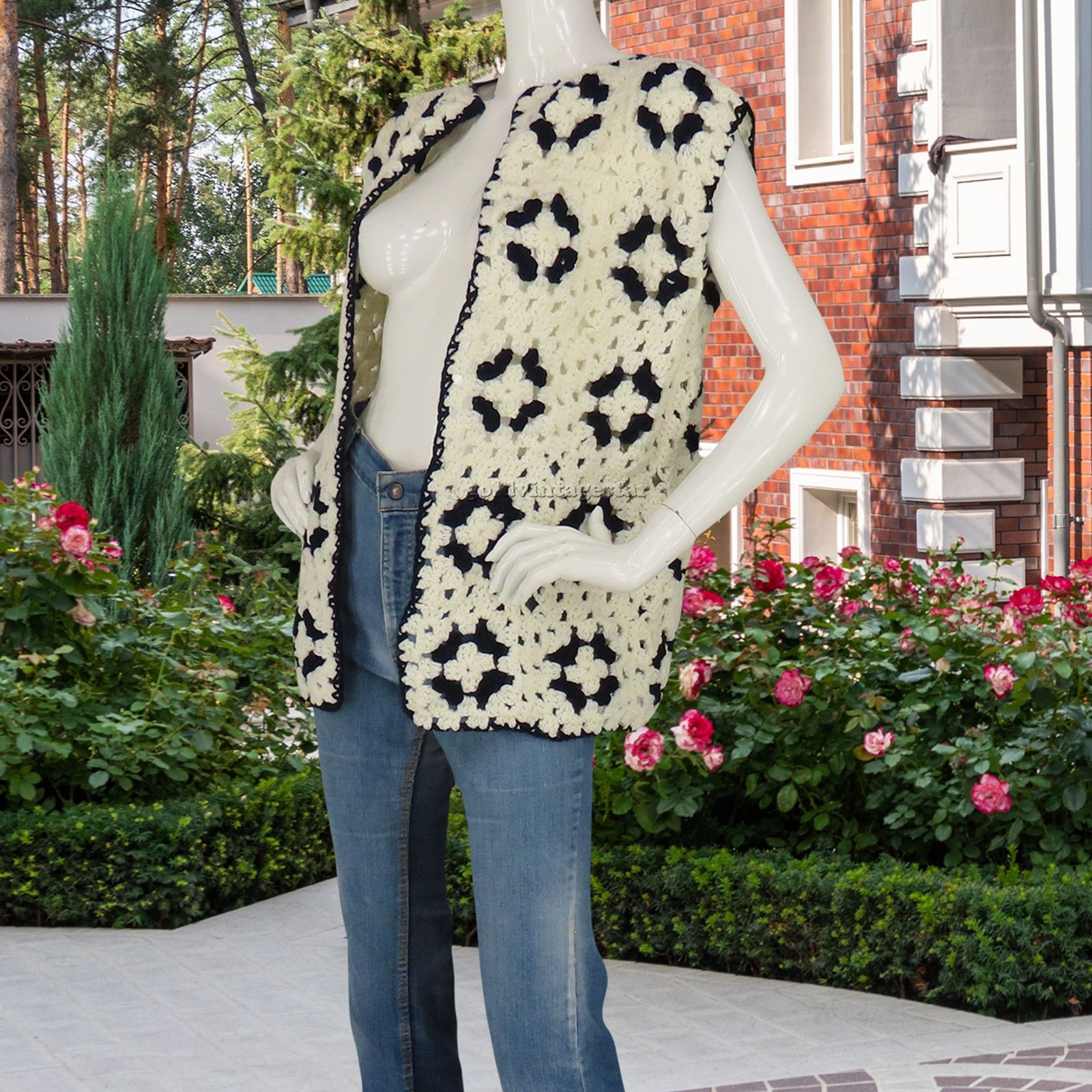 Other Vintage Boho Crochet Knit Granny Sweater Vest Blue White L Size L / US 10 / IT 46 - 1 Thumbnail
