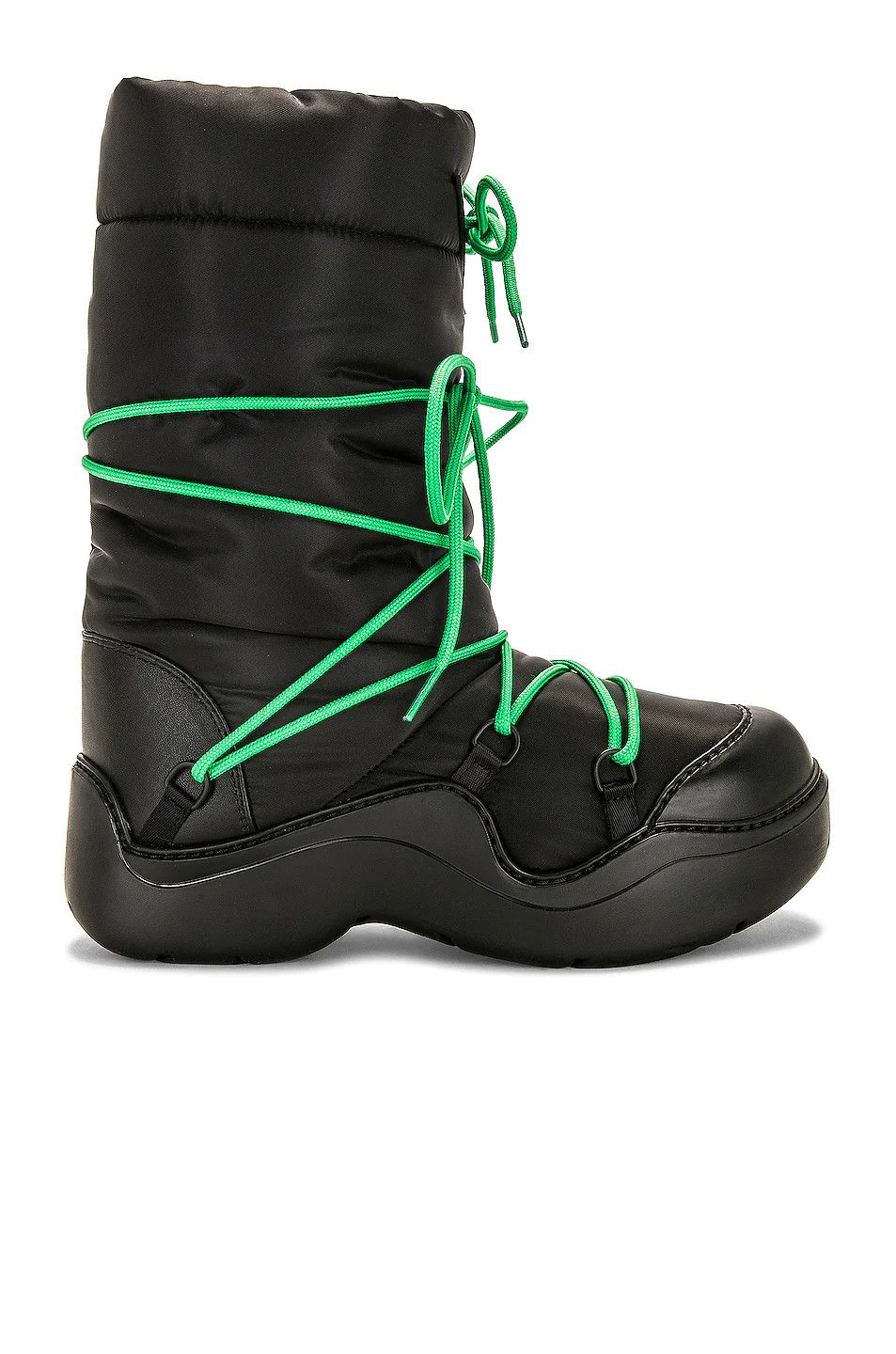 o1loc1c0324 729891 Puddle Bomber in Black