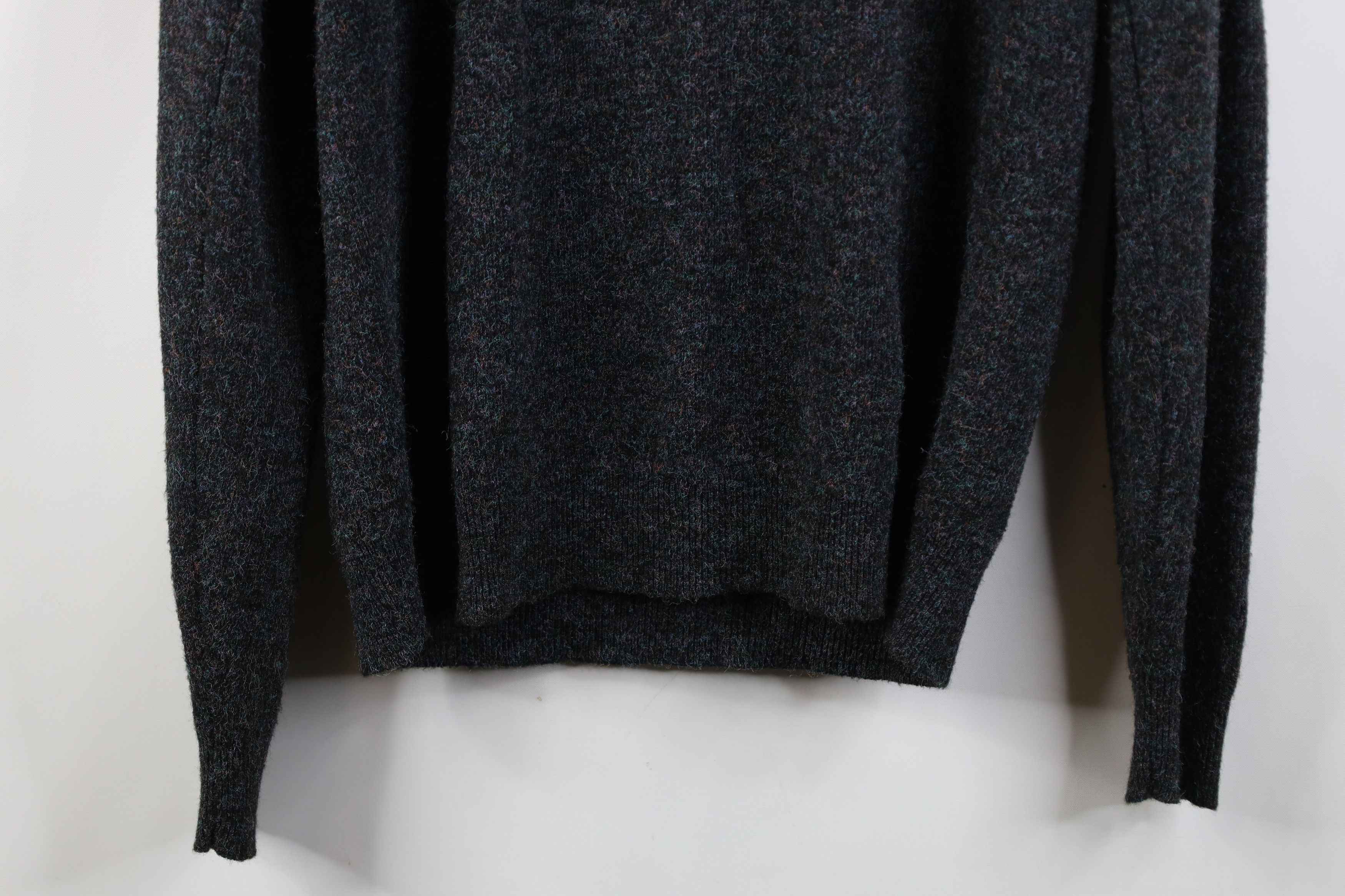 Vintage Vintage 70s Rayon Gabardine Blend Knit V-Neck Sweater USA Size US XL / EU 56 / 4 - 9 Thumbnail