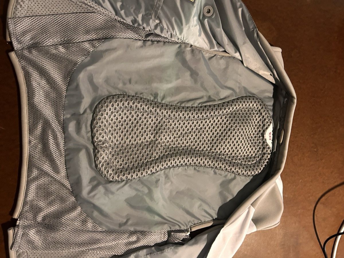 Tumi Tumi travelers vest Size US L / EU 52-54 / 3 - 7 Thumbnail