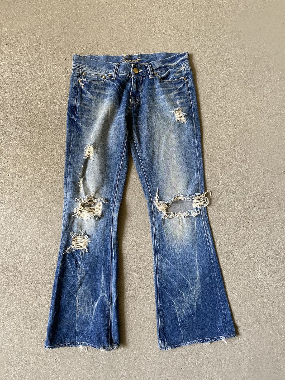 Vanquish crash distressed denim