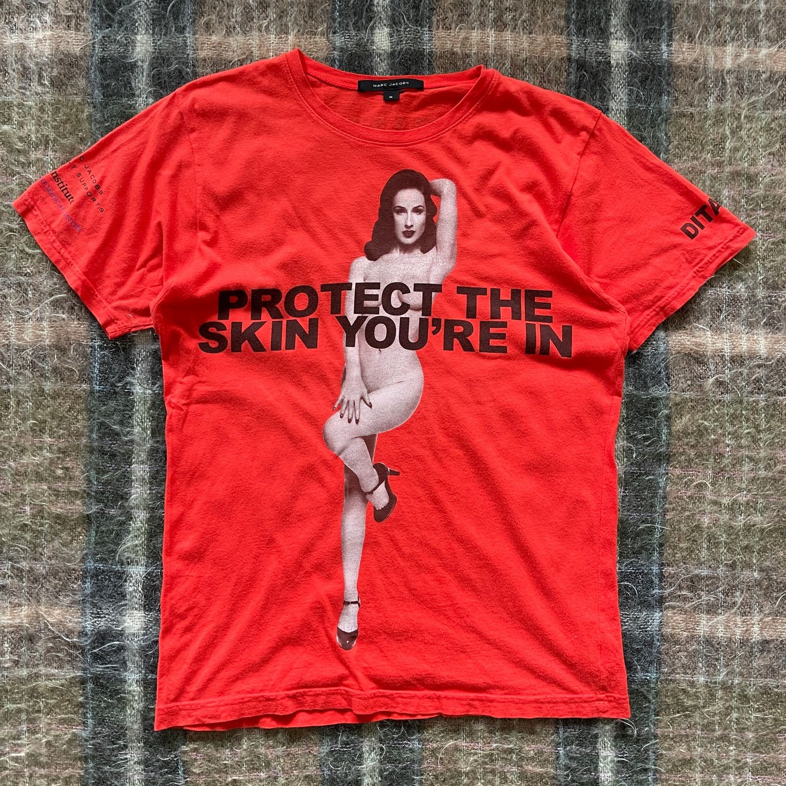 Marc Jacobs Marc Jacobs/Dita von Teese - Protect The Skin You're In Size US M / EU 48-50 / 2 - 1 Thumbnail