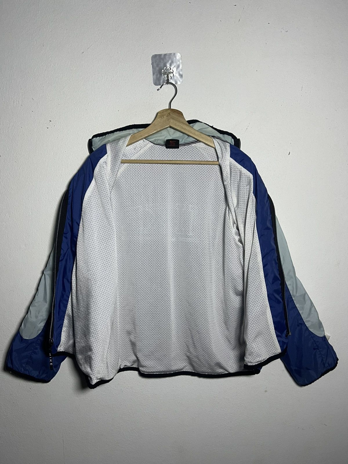 Nike Vintage NIKE Windbreaker . Size M Size US M / EU 48-50 / 2 - 10 Thumbnail