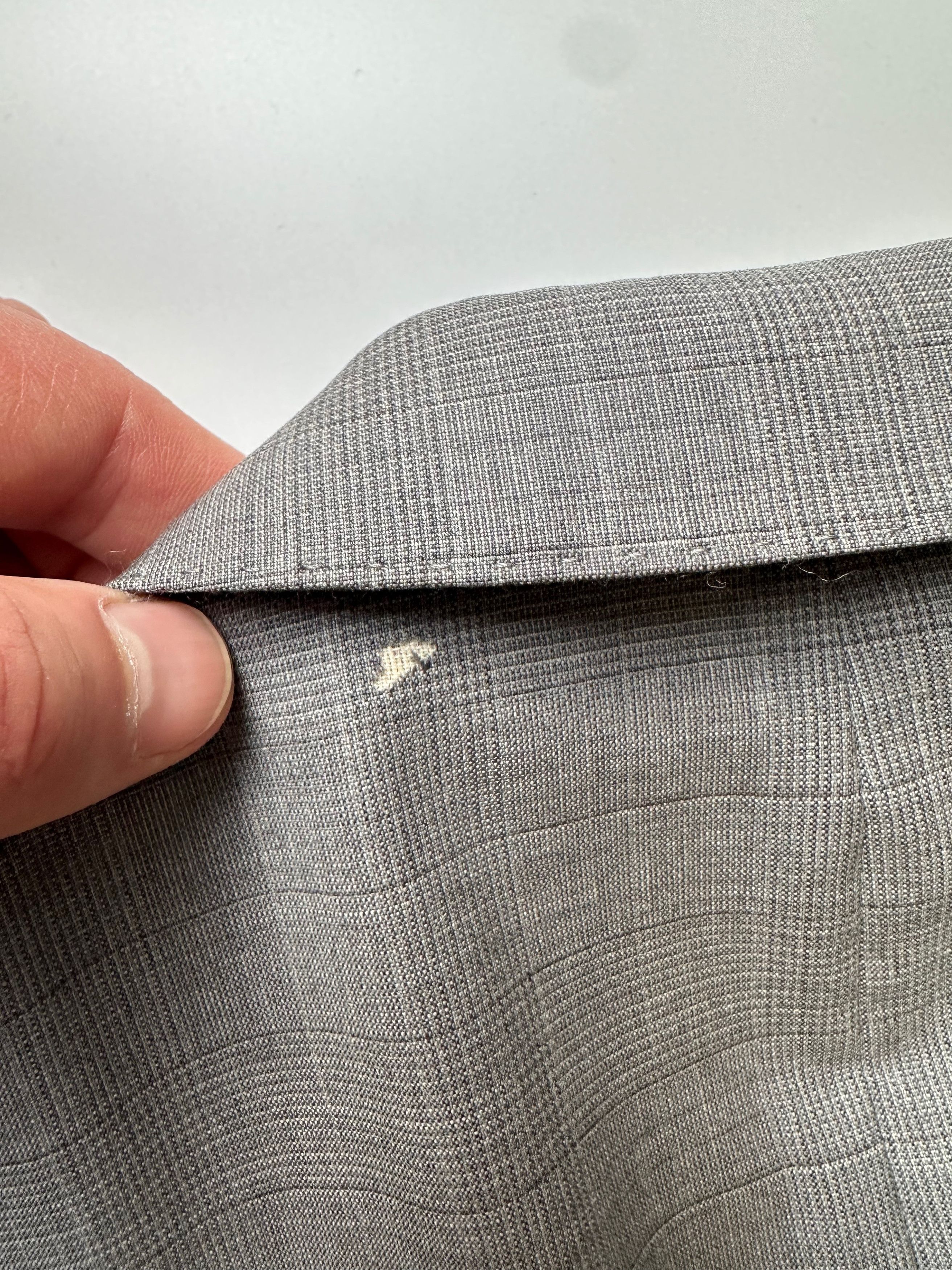 Hugo Boss Hugo Boss 2 pcs suit Super 120s wool by Trabaldo Togna 1840 Size 40R - 14 Thumbnail