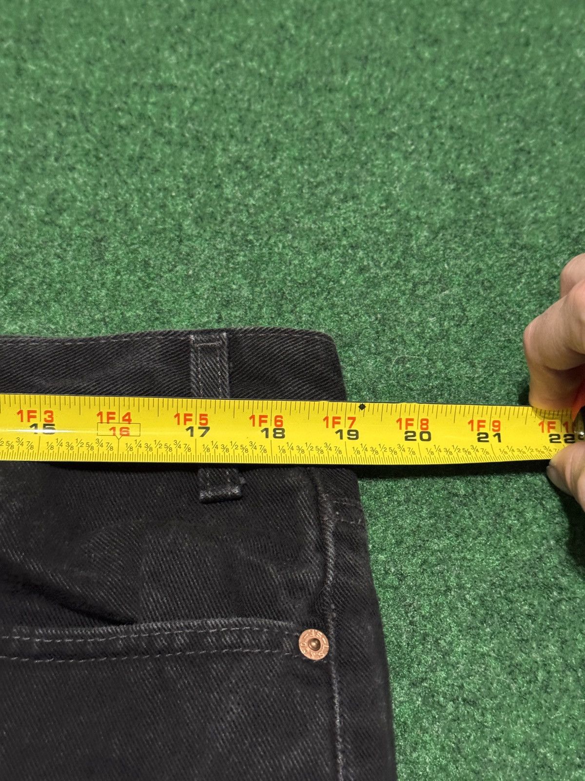 Levi's Vintage Clothing Vintage Levi’s 505 Straight Leg 38x30 Black Denim Jeans Size US 38 / EU 54 - 7 Thumbnail