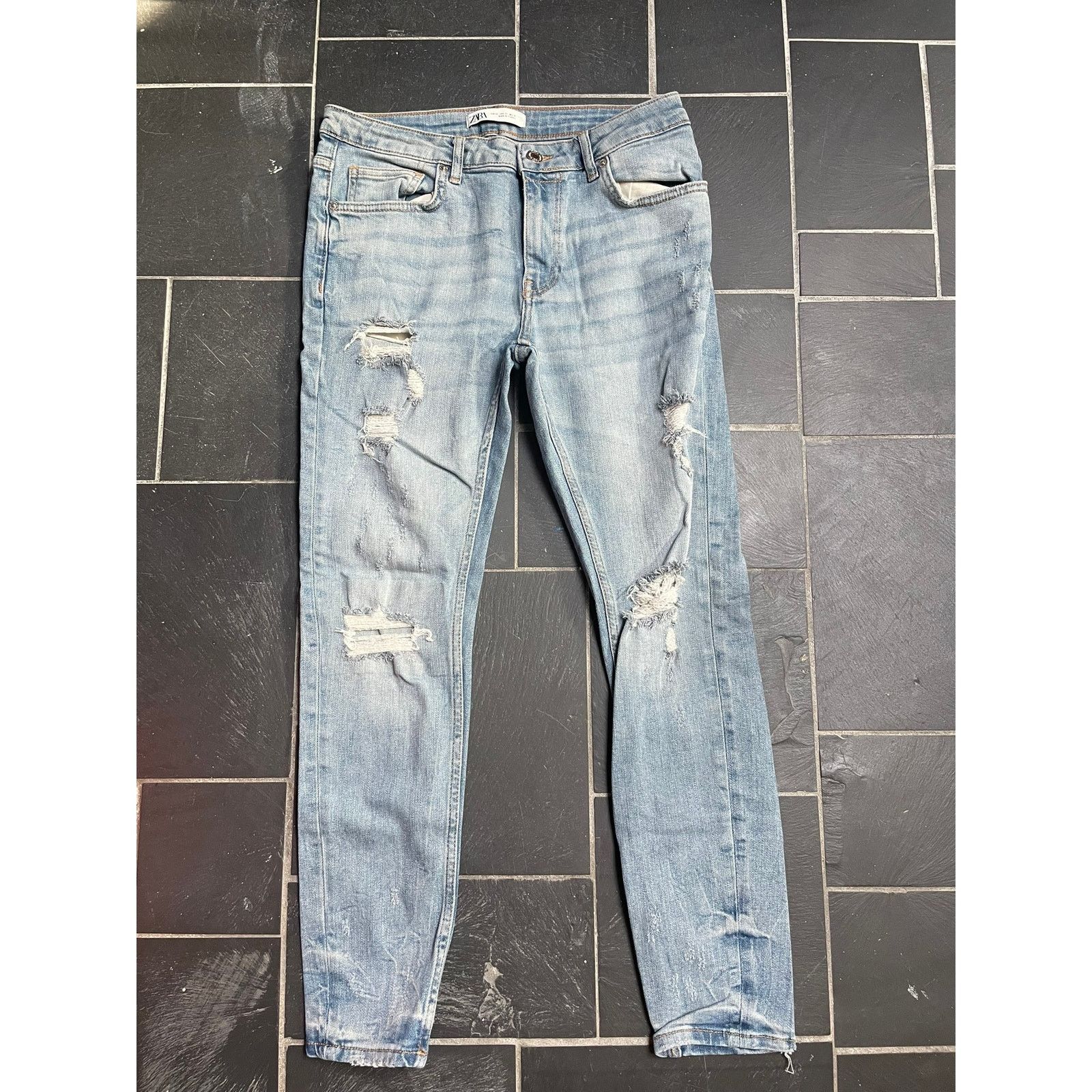 Zara Light Blue Denim Distressed Jeans Size 32 ZARA Size US 32 / EU 48 - 2 Thumbnail