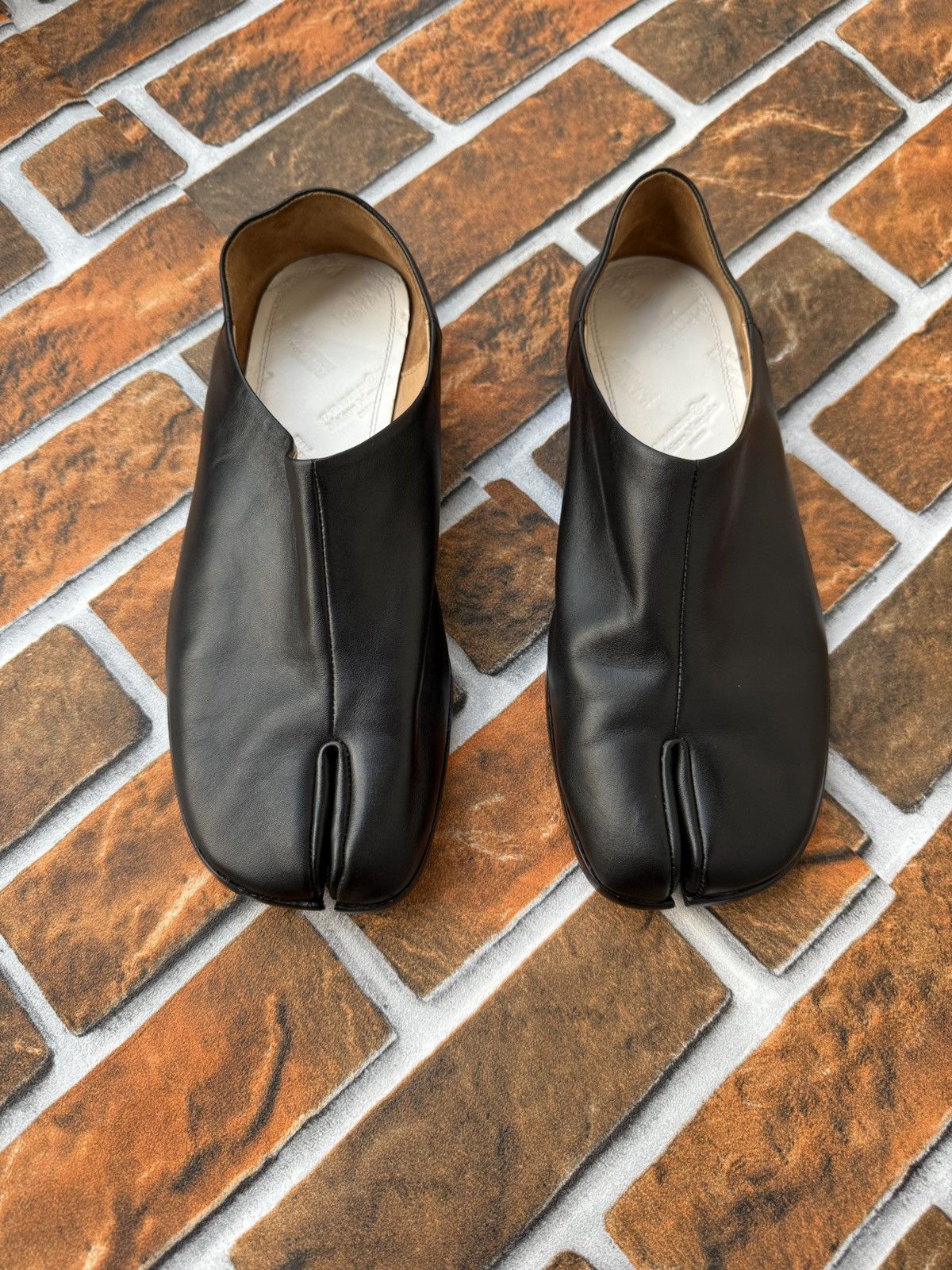 Maison Margiela 🕷️🕷️Tabi babouche slip-ons Size US 7 / EU 40 - 2 Thumbnail