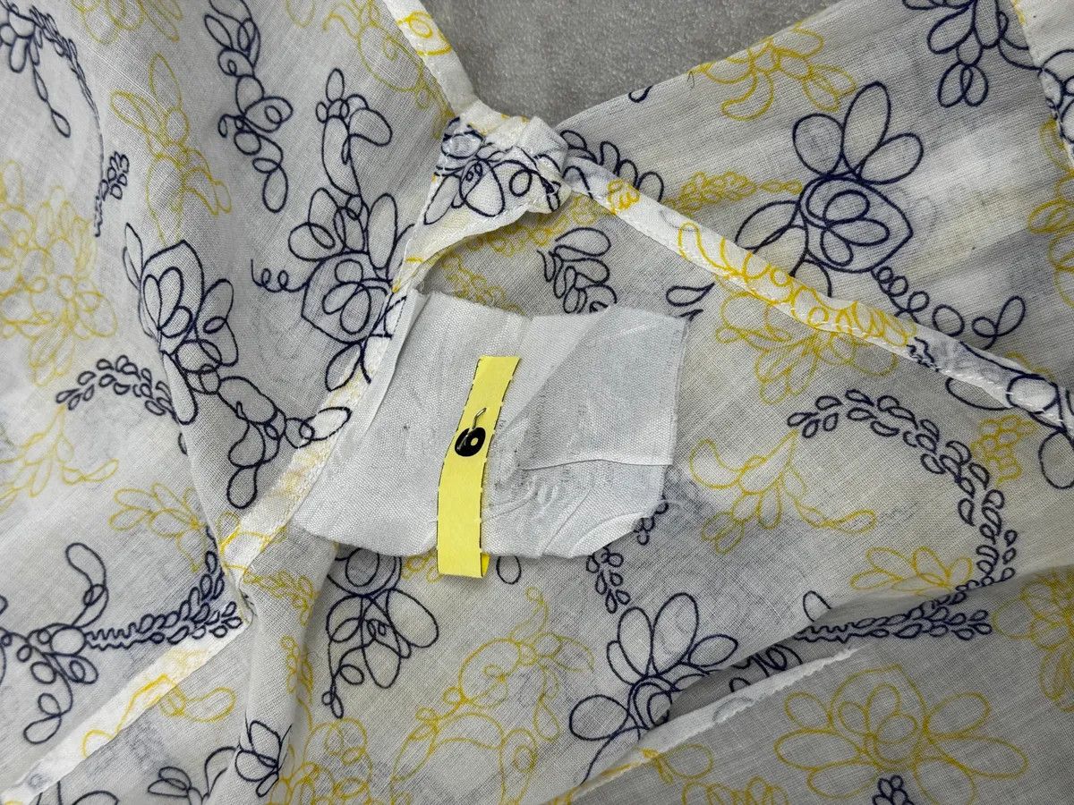 Prada Prada White Clear Sweet Flowers Shirt Size US S / EU 44-46 / 1 - 11 Thumbnail