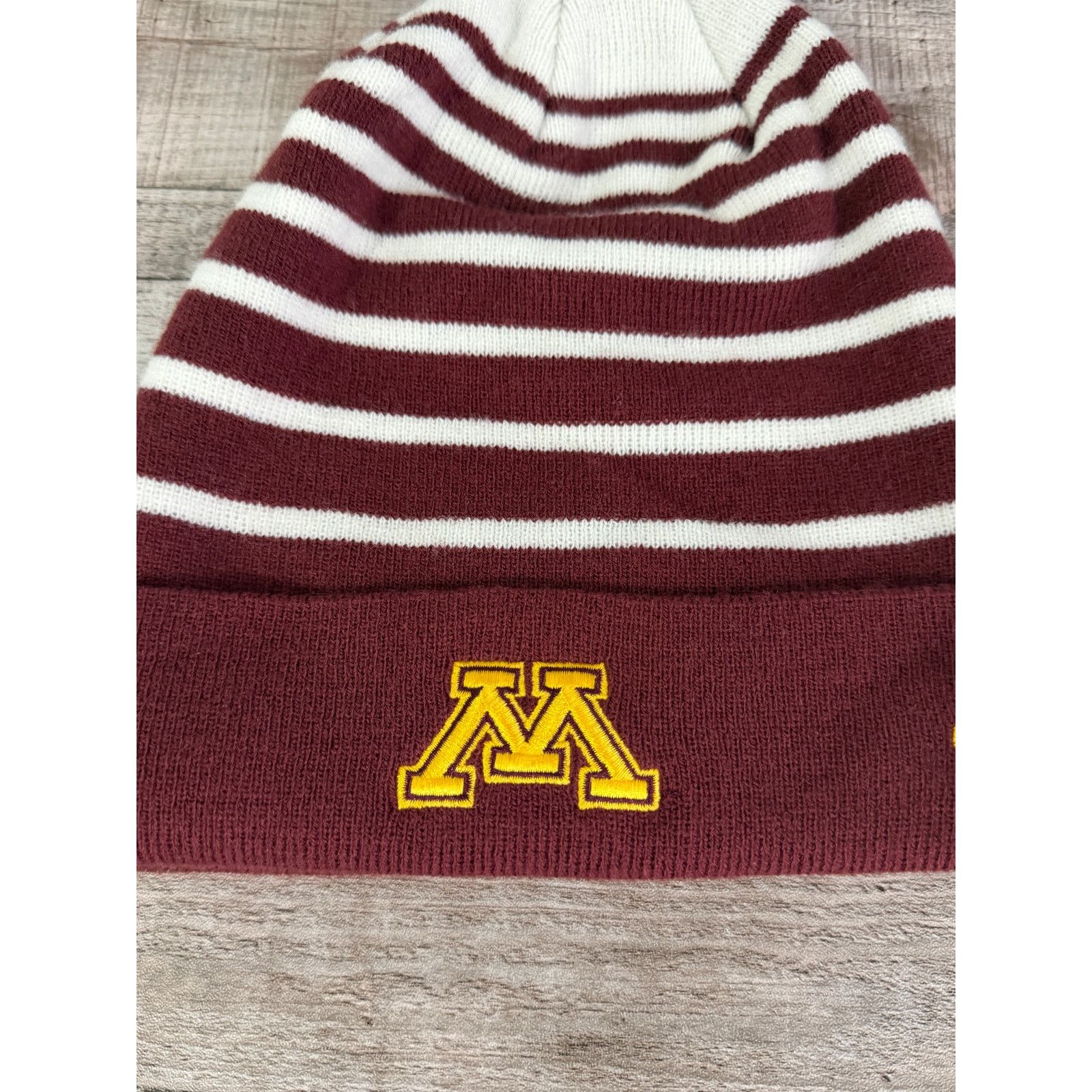 NCAA University of Minnesota Gophers Nike Winter Hat/Beanie Size ONE SIZE - 2 Thumbnail