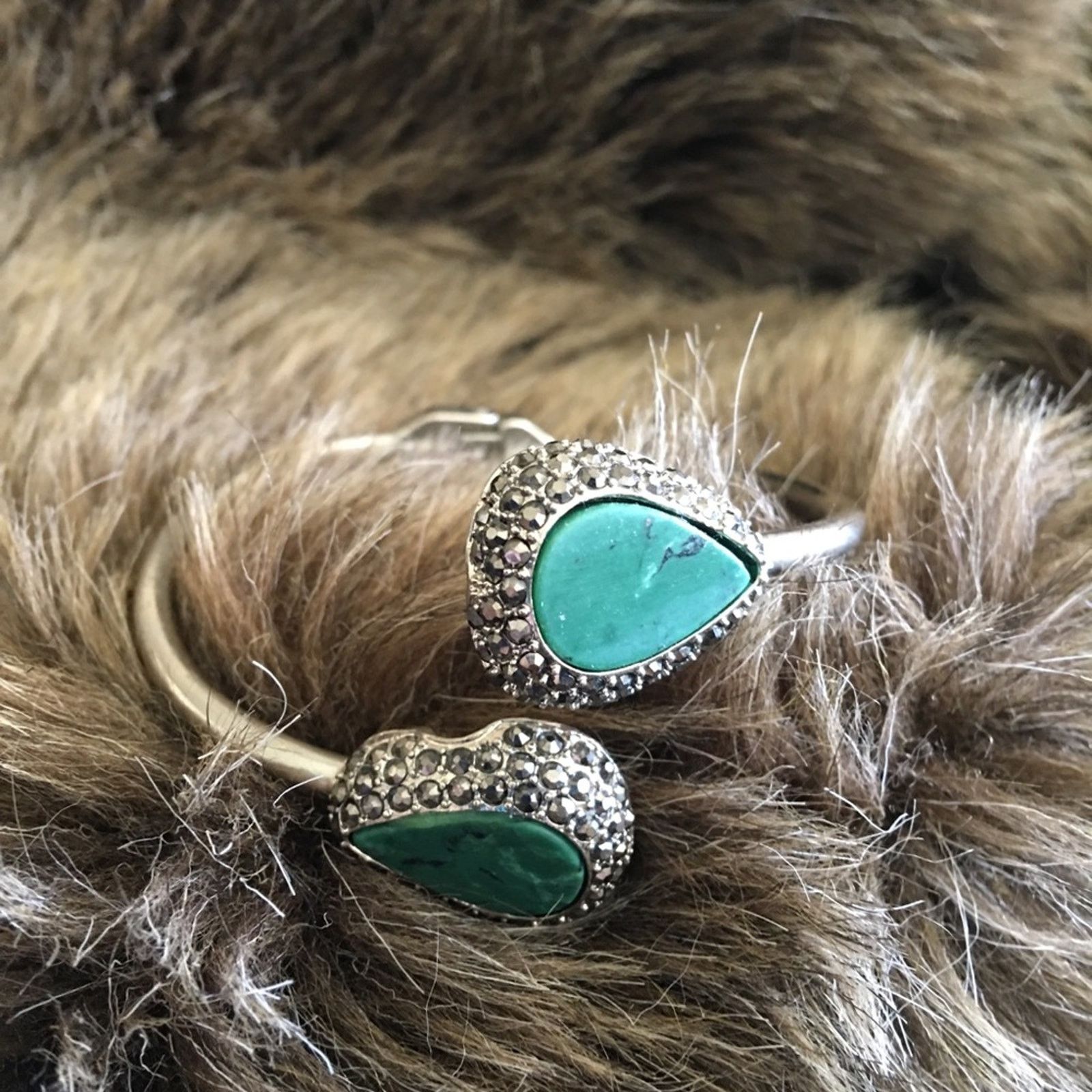 Jewelry Simulated malachite and marcasite clamp bracelet Size ONE SIZE - 5 Thumbnail