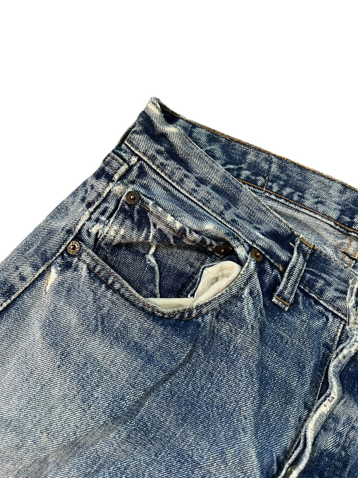Levi's 70’s Distressed Thrashed Levis 501 Selvedge Rindem button#6 Size US 29 - 8 Thumbnail