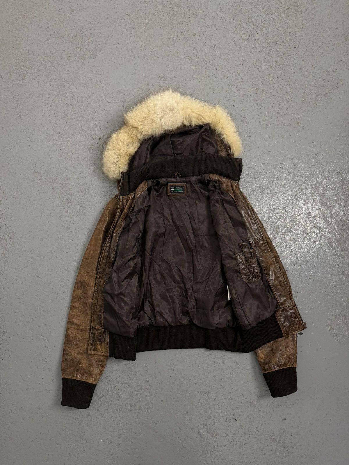 Leather Vintage Leather Fitted Fur Hooded Leather Jacket Size L / US 10 / IT 46 - 12 Thumbnail