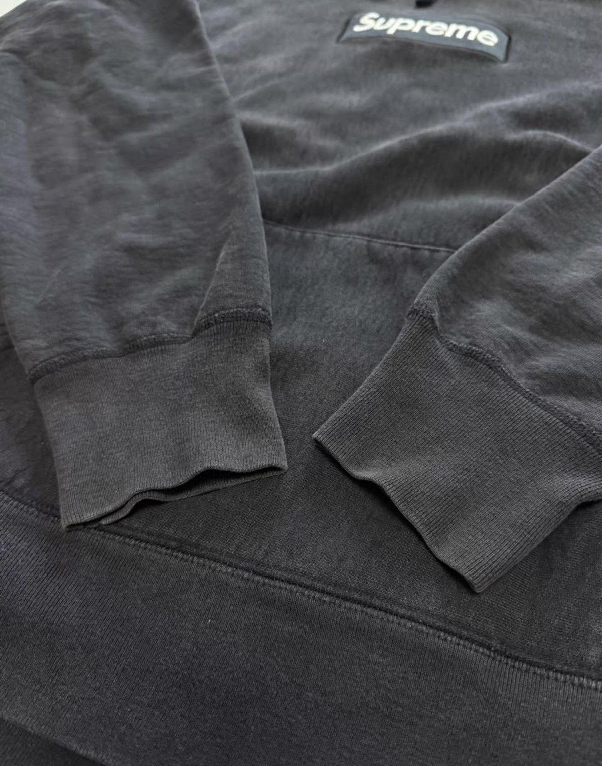 Supreme Supreme fw16 black on black hooded sweatshirt hoodie Size US M / EU 48-50 / 2 - 2 Thumbnail