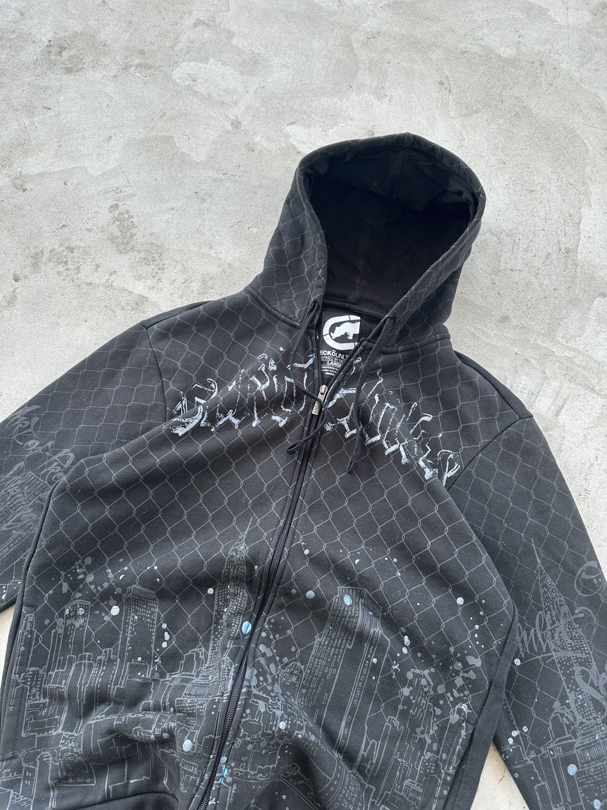 Ecko Unltd. Vintage Ecko Unltd. Faded Hoodie Big Print Men’s Size L Size US L / EU 52-54 / 3 - 2 Thumbnail