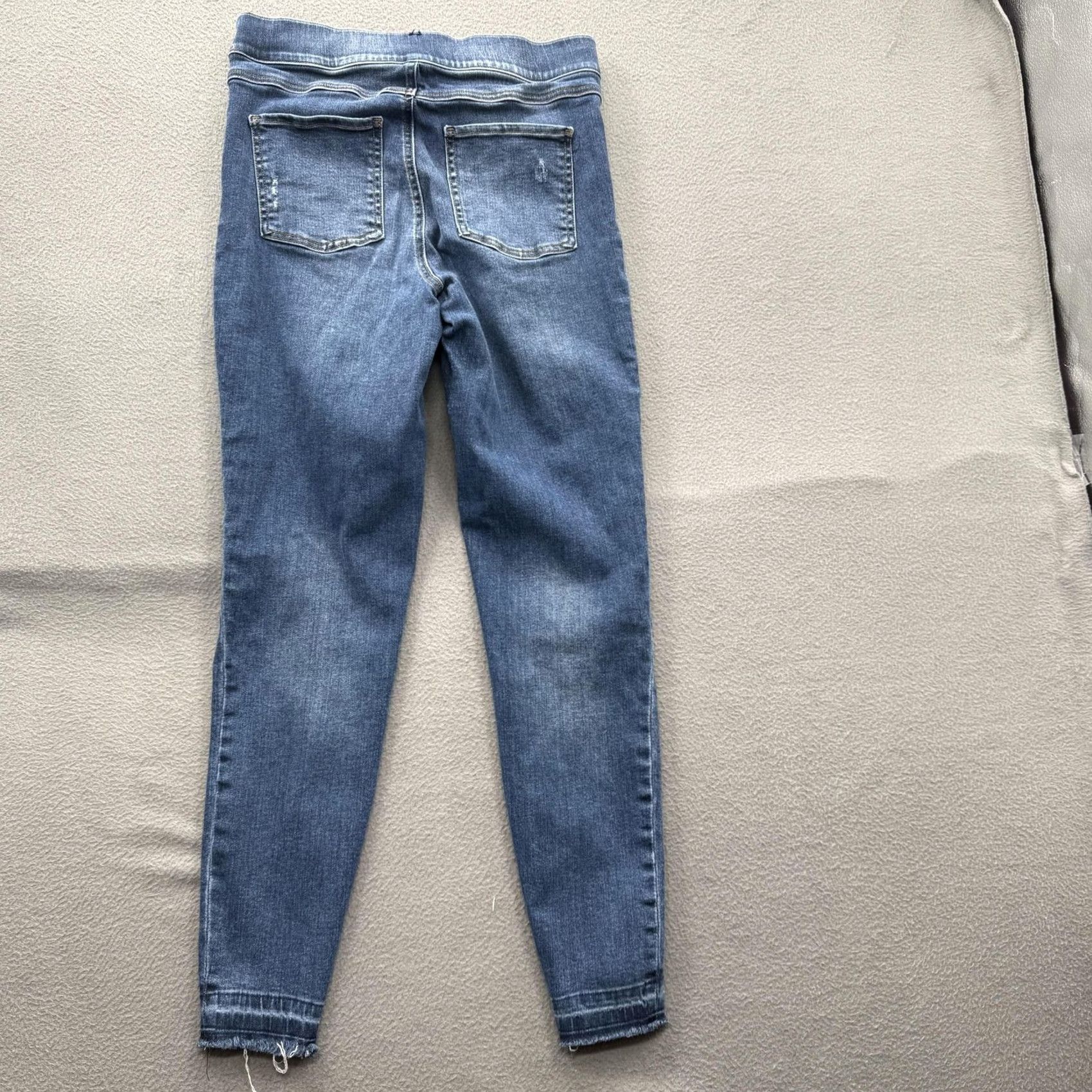 Spanx Spanx Jeans Womens M Blue Pull-On Mid Rise Slim Jegging Distressed Denim Jegging Slimming Stretch Shaping 5-Pocket City Fall Womens Cap Size 32" / US 10 / IT 46 - 2 Thumbnail