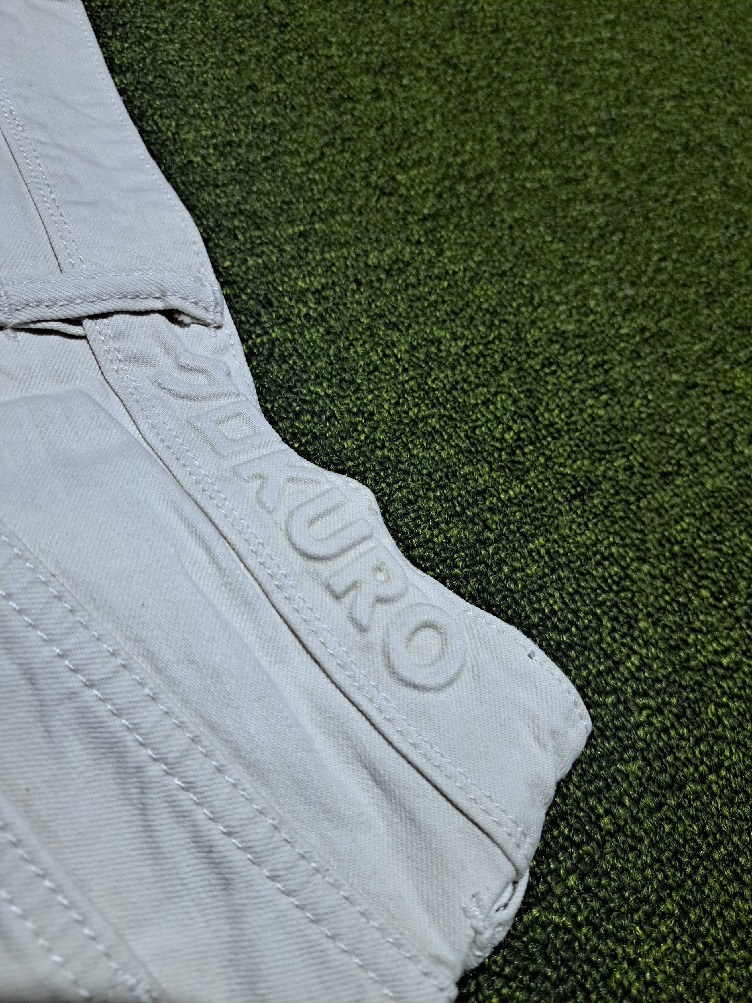 Evisu EVISU KURO Embossed Logo Cropped Jeans Women Sz 26 Size 26" / US 2 / IT 38 - 7 Thumbnail