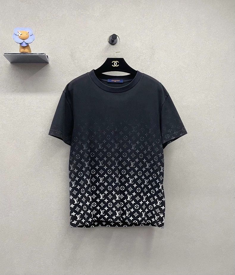 Louis Vuitton Louis Vuitton Full Logo Gradient Short Sleeve Size US S / EU 44-46 / 1 - 1 Thumbnail