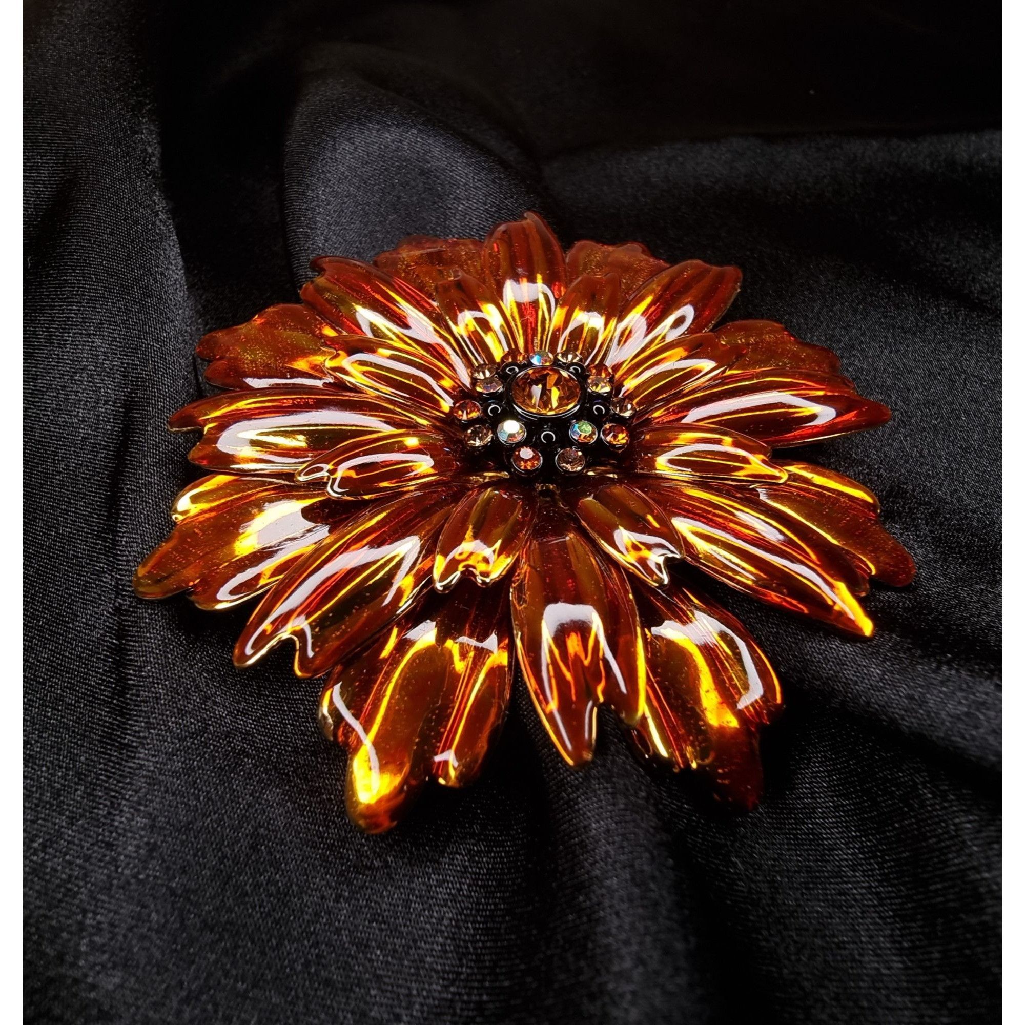 Joan Rivers Vintage Joan Rivers Classics Collection Amber Flower Brooch Size ONE SIZE - 3 Thumbnail