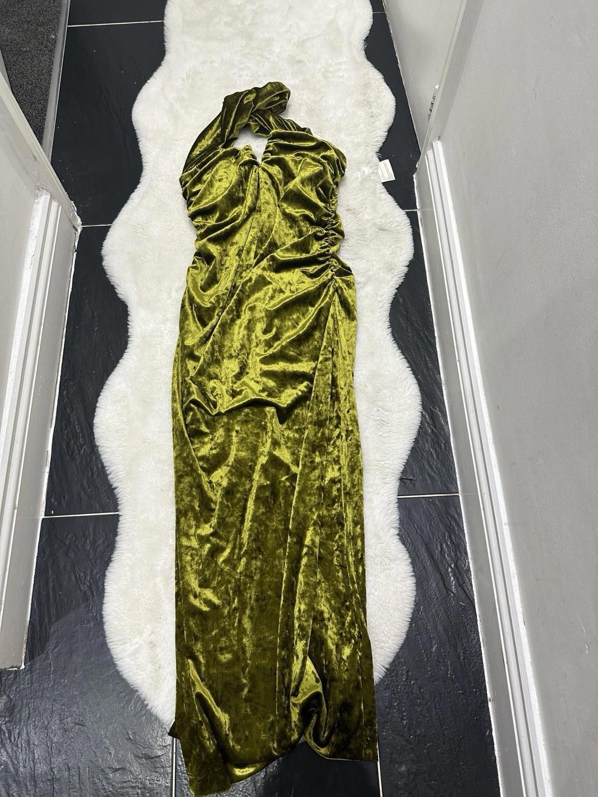 Zara ZARA green long maxi velvet dress BNWT Size XL / US 12-14 / IT 48-50 - 1 Thumbnail