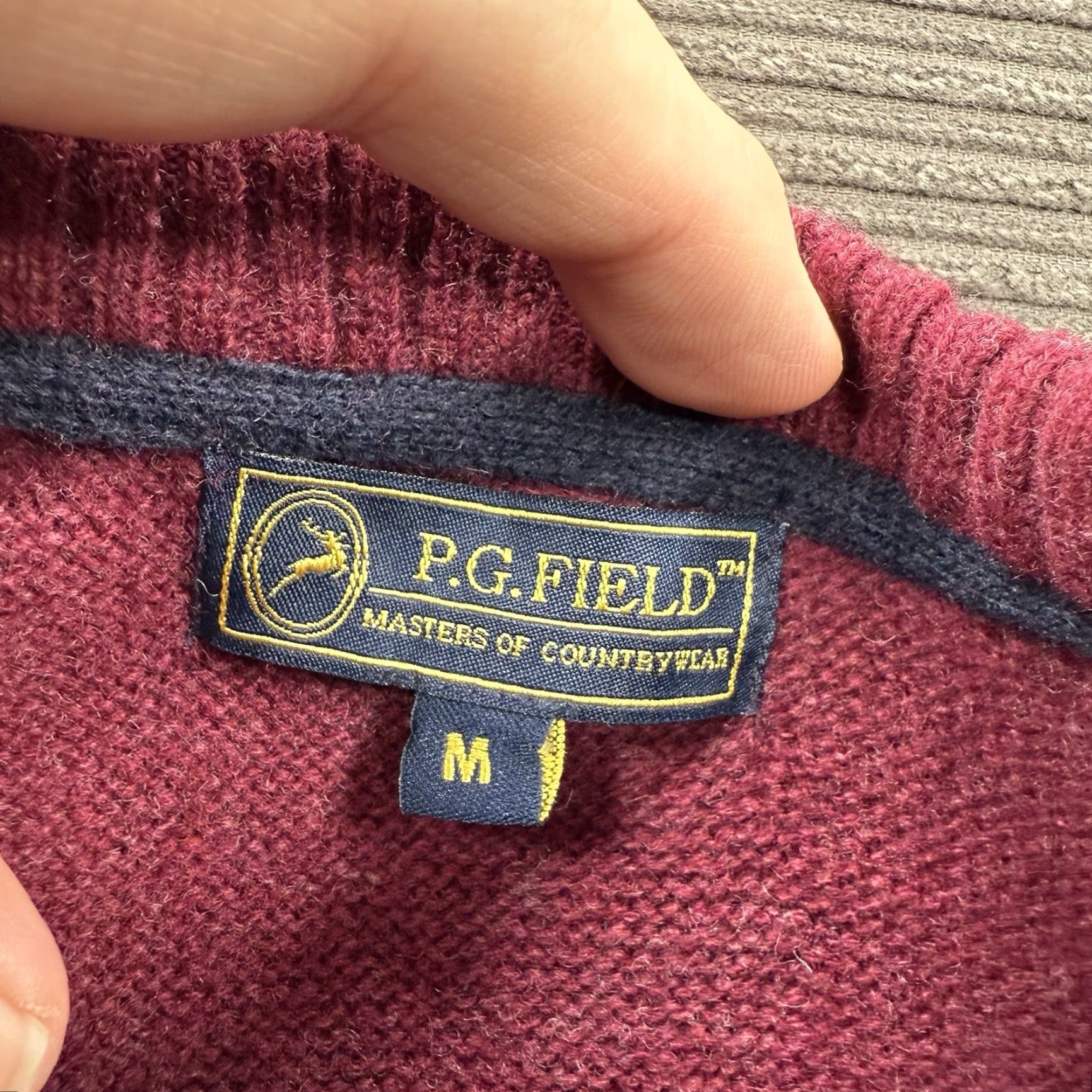 Vintage P.G Field Sweater Men M Red Lambswool Crew Neck Long Sleeve Preppy Logo Pullover Knit - All Seasons, Golf, Casual Size US M / EU 48-50 / 2 - 3 Thumbnail