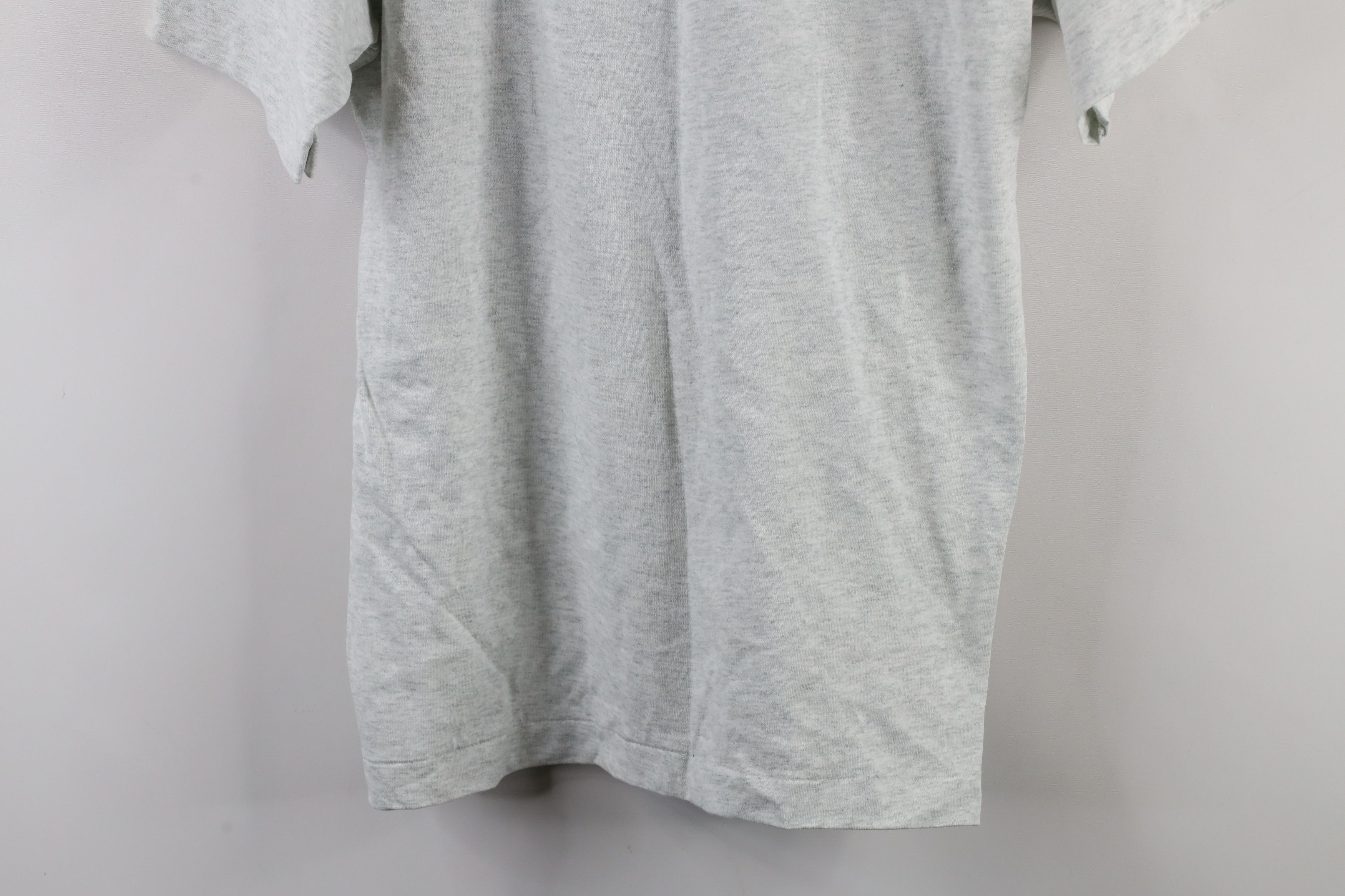 Vintage Vintage 90s Martial Arts America T-Shirt Heather Gray Size US L / EU 52-54 / 3 - 11 Thumbnail