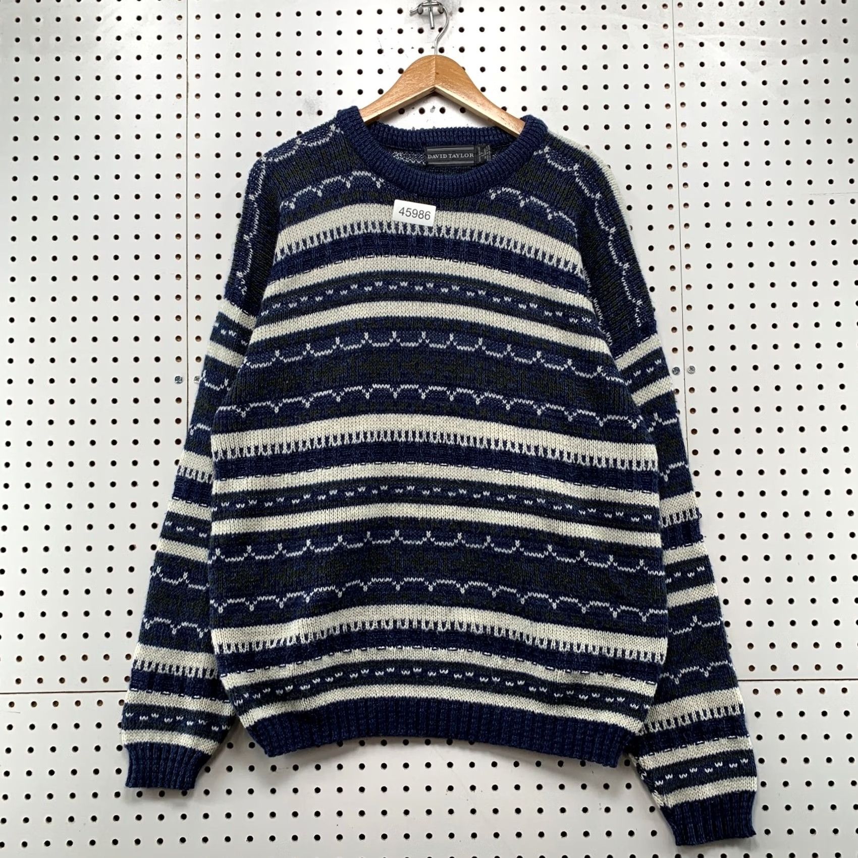 Vintage Vintage David Taylor LT Large Tall Blue 3D Knit Sweater Mens Pullover USA Shirt Size US L / EU 52-54 / 3 - 2 Thumbnail
