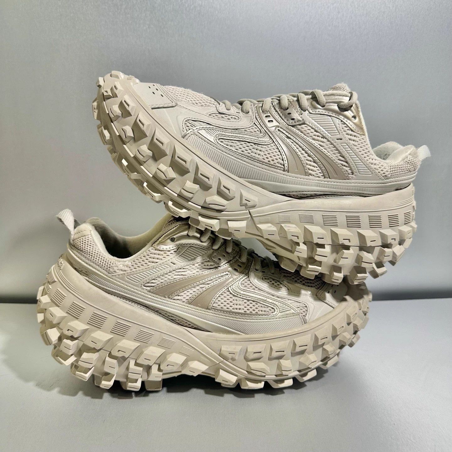 Balenciaga Balenciaga Tire Sneaker 42 with box mint X4616 Size US 9 / EU 42 - 3 Thumbnail