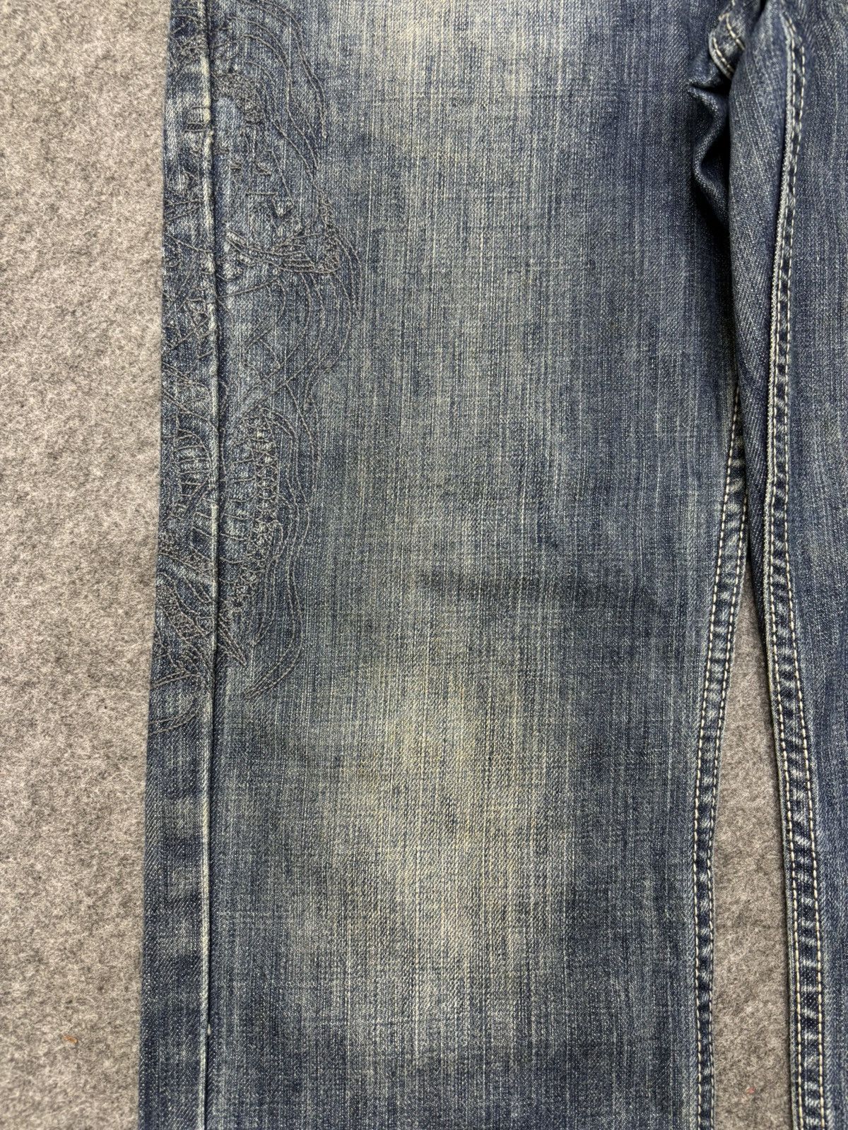 Japanese Brand 💥Dragon Embroidery💥Tribal Insane Blue Wash Denim F652 Size US 34 / EU 50 - 8 Thumbnail