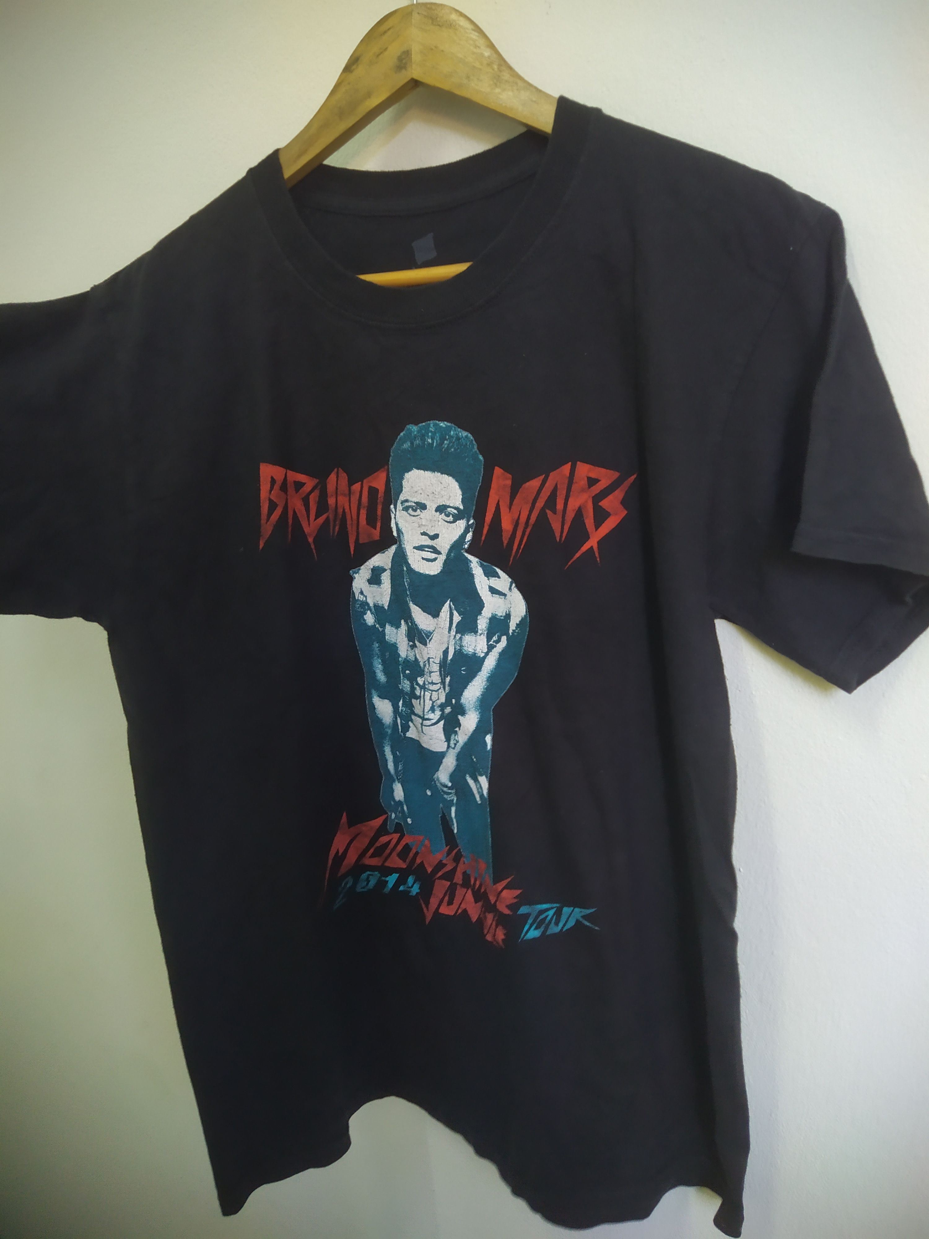 Band Tees Bruno Mars Tour 2014 Vintage Tshirt Size US M / EU 48-50 / 2 - 2 Thumbnail