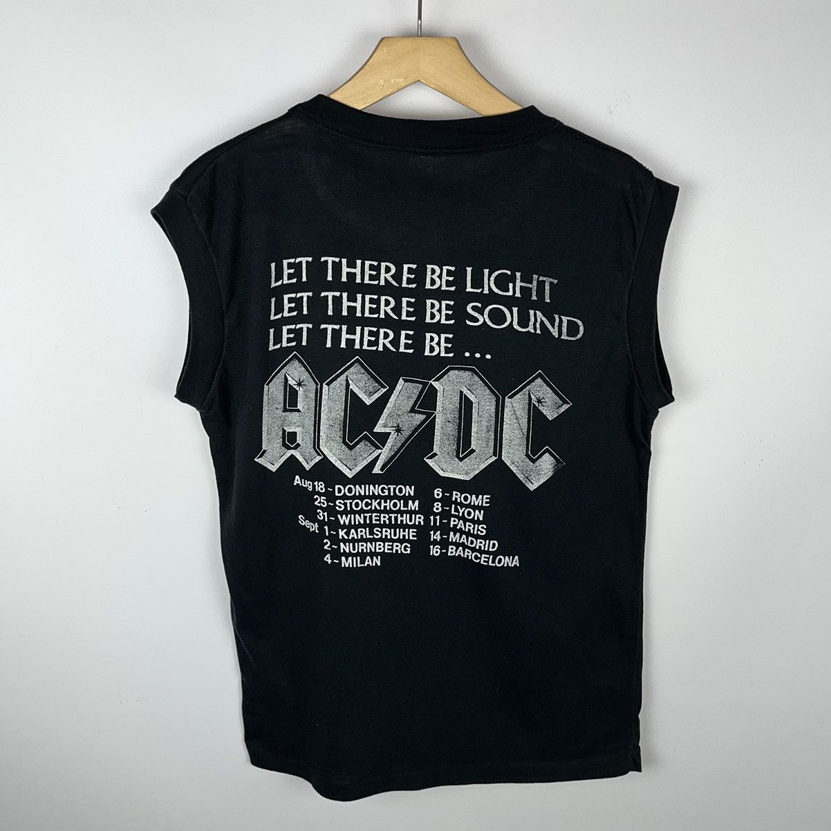 Band Tees Vintage AC/DC “the switch is on” rock band tank top 1984 Size US L / EU 52-54 / 3 - 10 Thumbnail