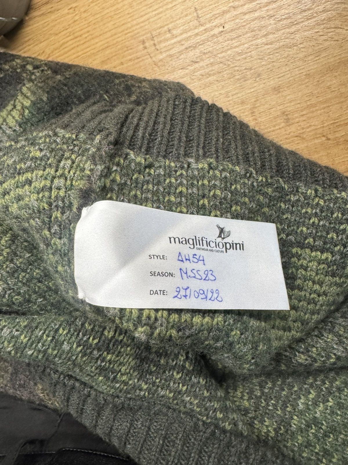 Celine Celine Paris Boxy Fit Cropped Wool Camo Designer Sweater Size US L / EU 52-54 / 3 - 8 Thumbnail