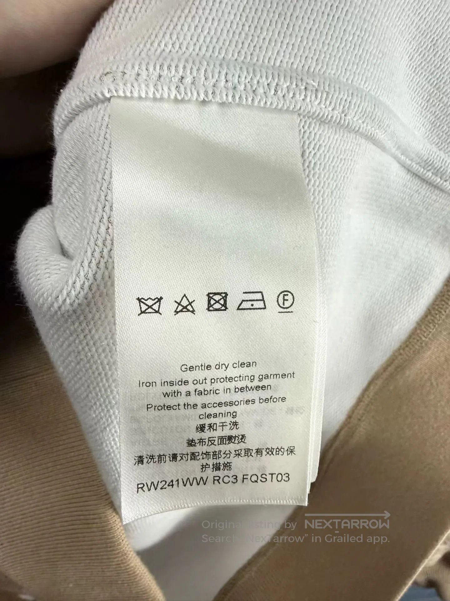 Louis Vuitton louis vuitton khaki print velour sweatshirt. Size XS / US 0-2 / IT 36-38 - 4 Thumbnail