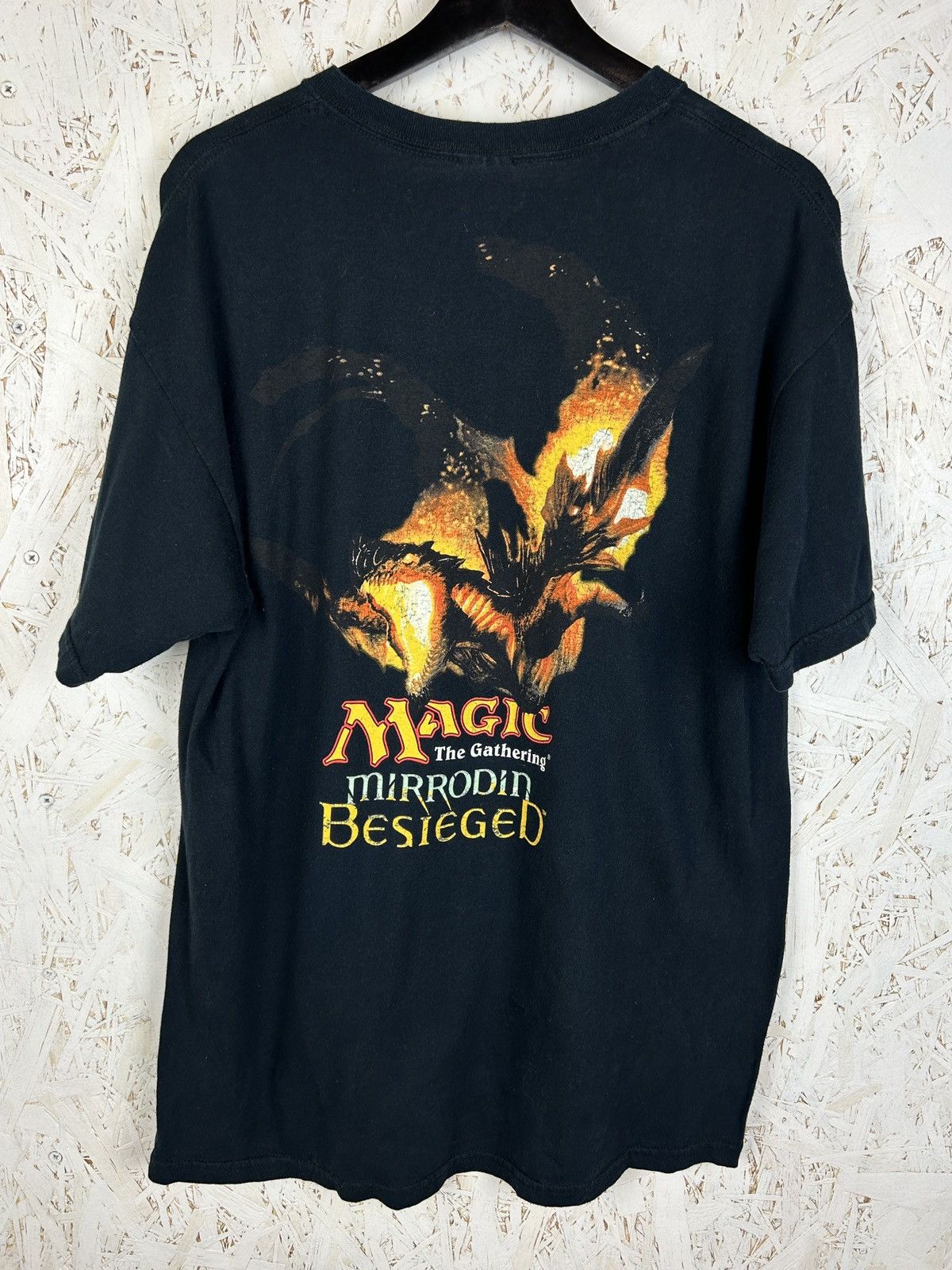 Vintage Magic The Gathering Mirrodin Besieged 2010 T-Shirt L