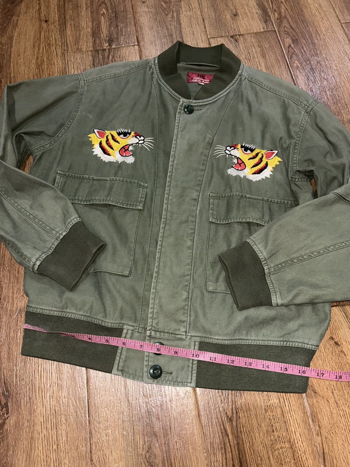 Avirex Avirex Tiger Embroidery Bomber Jacket Size US L / EU 52-54 / 3 - 13 Thumbnail