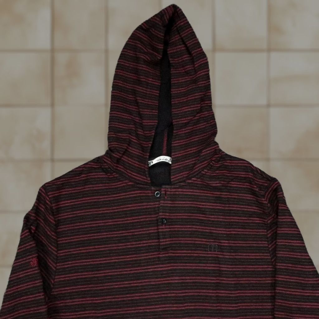 TravisMathew Travis Mathew Hoodie Mens M Red Striped Henley Hooded Golf Shirt Size US M / EU 48-50 / 2 - 1 Thumbnail