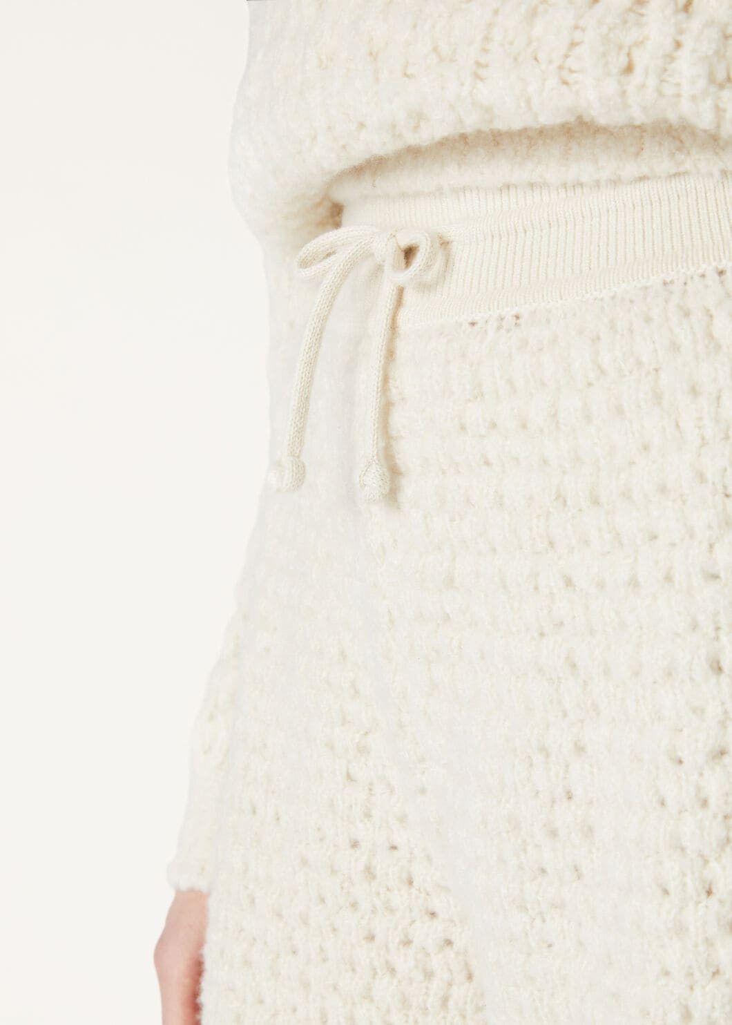 Loro Piana o1srvl11e0825 FAO4524 Cocooning Short in White Size 27" / US 4 / IT 40 - 4 Thumbnail