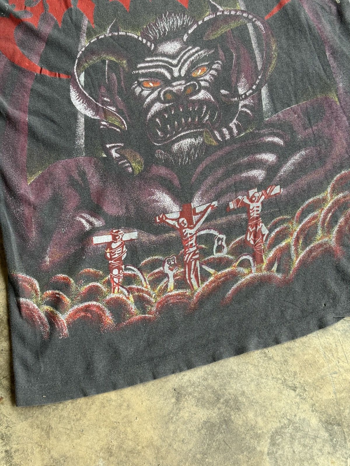 Band Tees × Vintage *RARE* VINTAGE 90s SEPULTURA METAL AOP GOD CROSS DEATH SATAN Size US XL / EU 56 / 4 - 11 Thumbnail