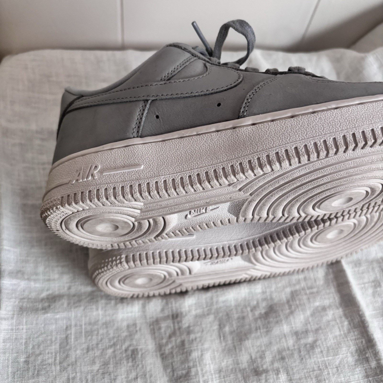 Nike Nike Air Force 1 Low '07 PRM Wolf Grey (Women's) size 7 DR9 Size US 7 / IT 37 - 10 Thumbnail