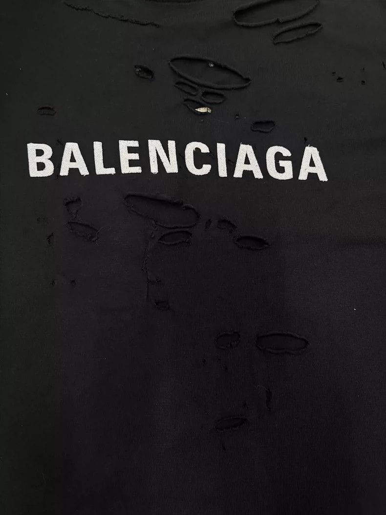 Balenciaga Balenciaga size 1 Monogrammed crewneck short sleeve T-shirt Size US XS / EU 42 / 0 - 3 Thumbnail