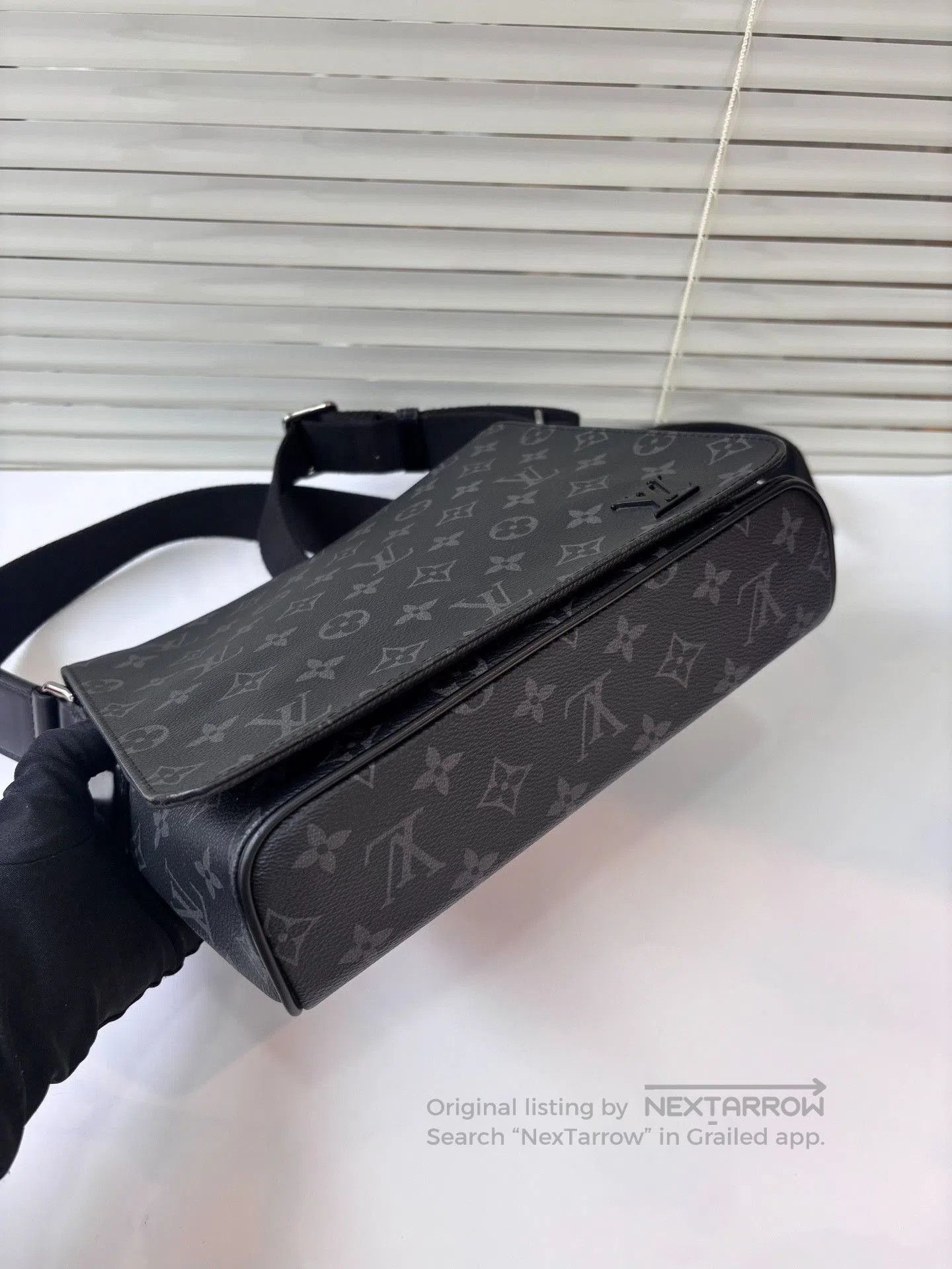 Louis Vuitton Louis Vuitton Monogram Messenger Small. Size ONE SIZE - 7 Thumbnail