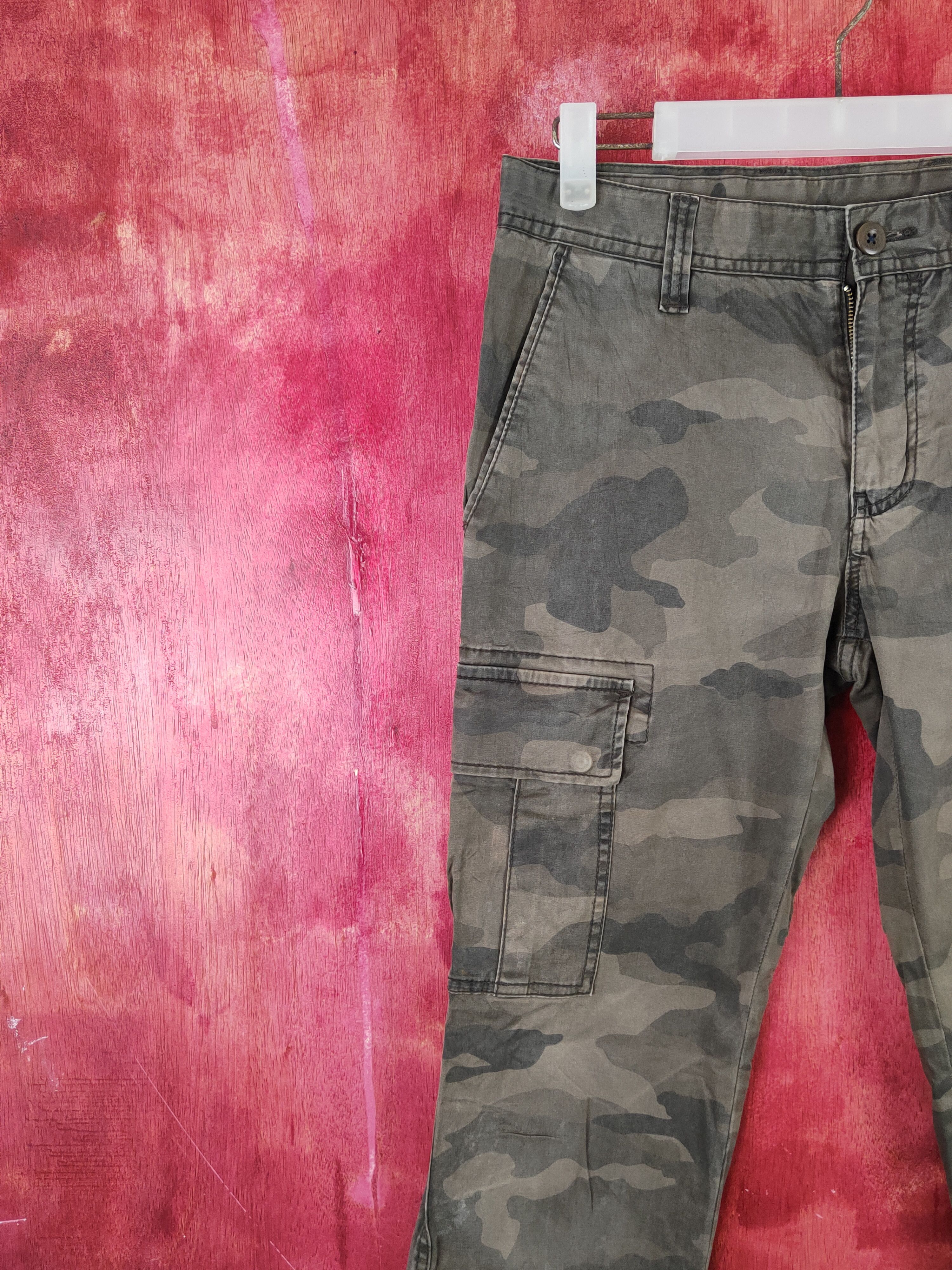 Japanese Brand Uniqlo Camo Multipocket Tactical Cargo Pants #S1838 Size 28" / US 6 / IT 42 - 3 Thumbnail