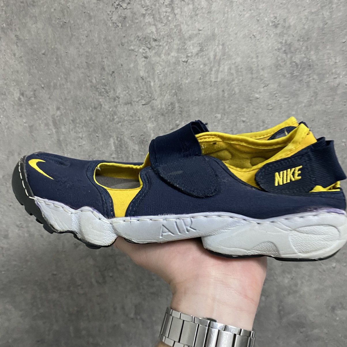 Nike Vintage Tabi Nike Rift Tabi Sneakers Margiella Vibe Size US 9 / EU 42 - 8 Thumbnail