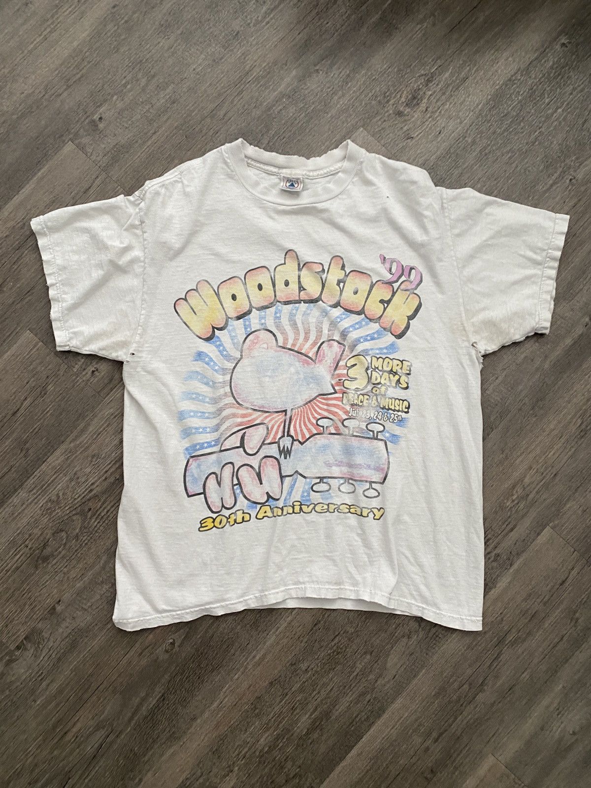 image of Hype x Vintage 1994 Woodstock in White, Men's (Size XL)