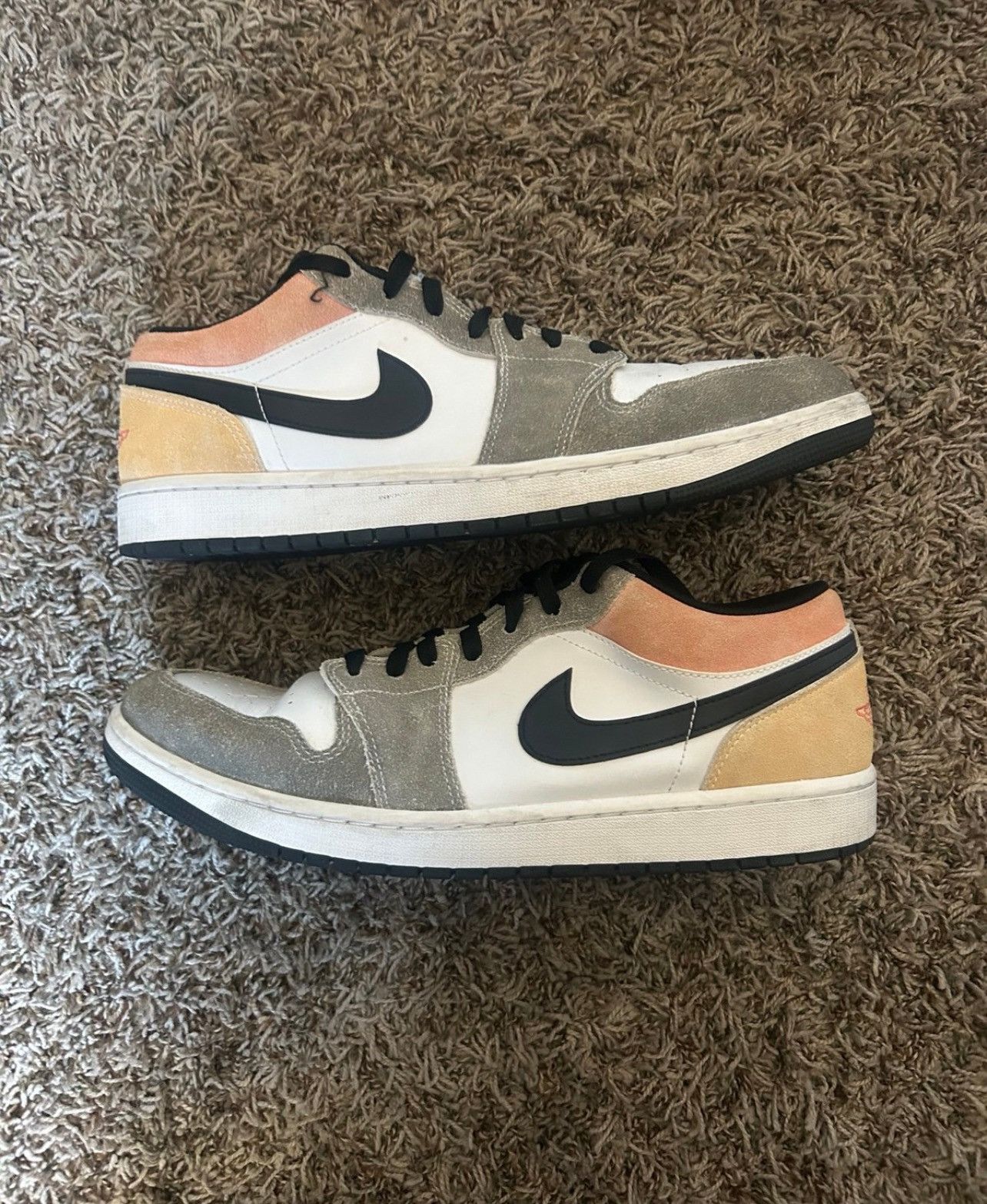 Nike Nike Air Jordan 1 Low SE Shoes 'Flight Club' Size 13 Size US 13 / EU 46 - 1 Thumbnail